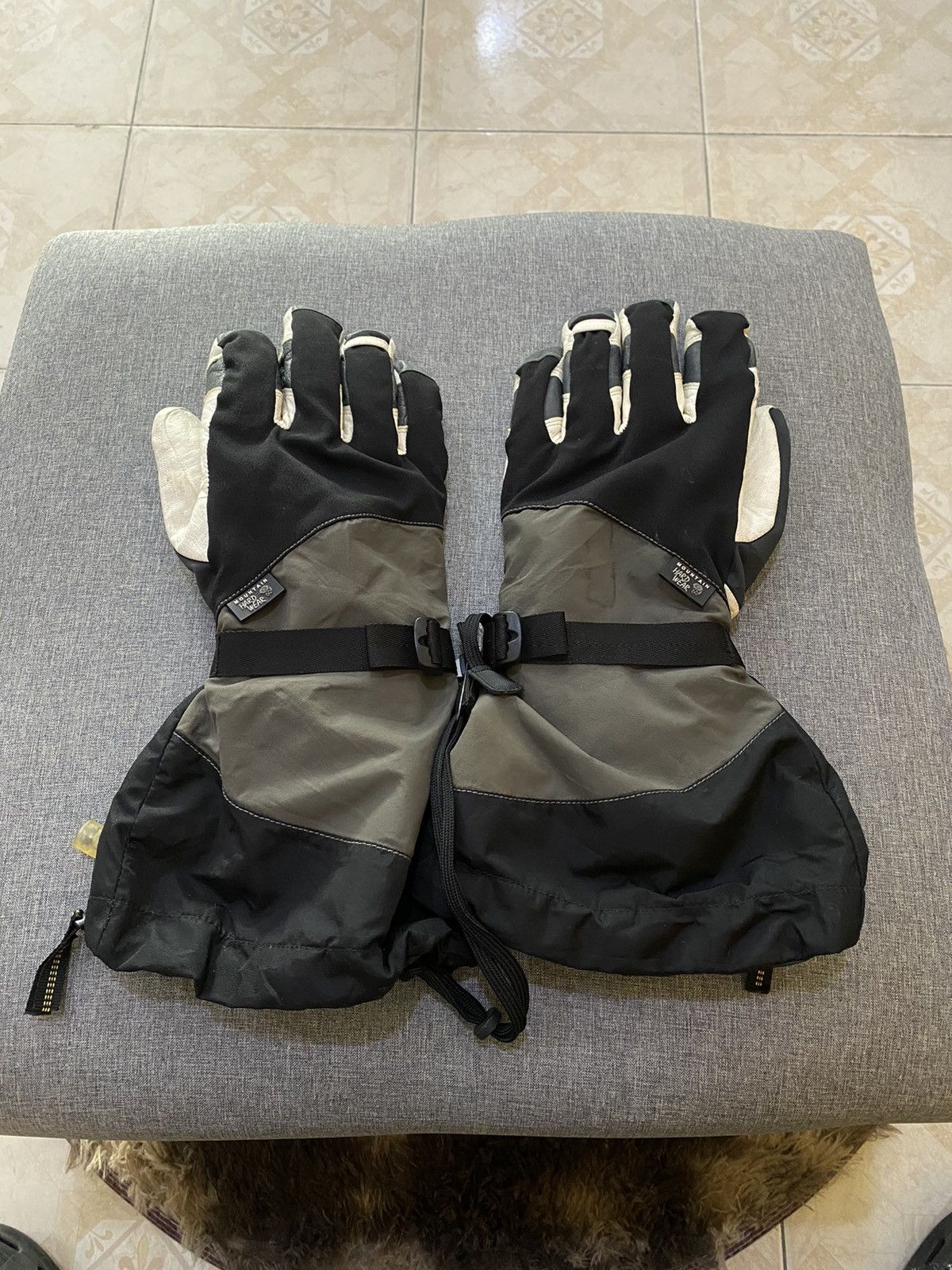 Mountain Hardwear MOUNTAIN HARDWEAR Ski Glove L size Winter Outdoor Brand Size ONE SIZE - 1 Thumbnail