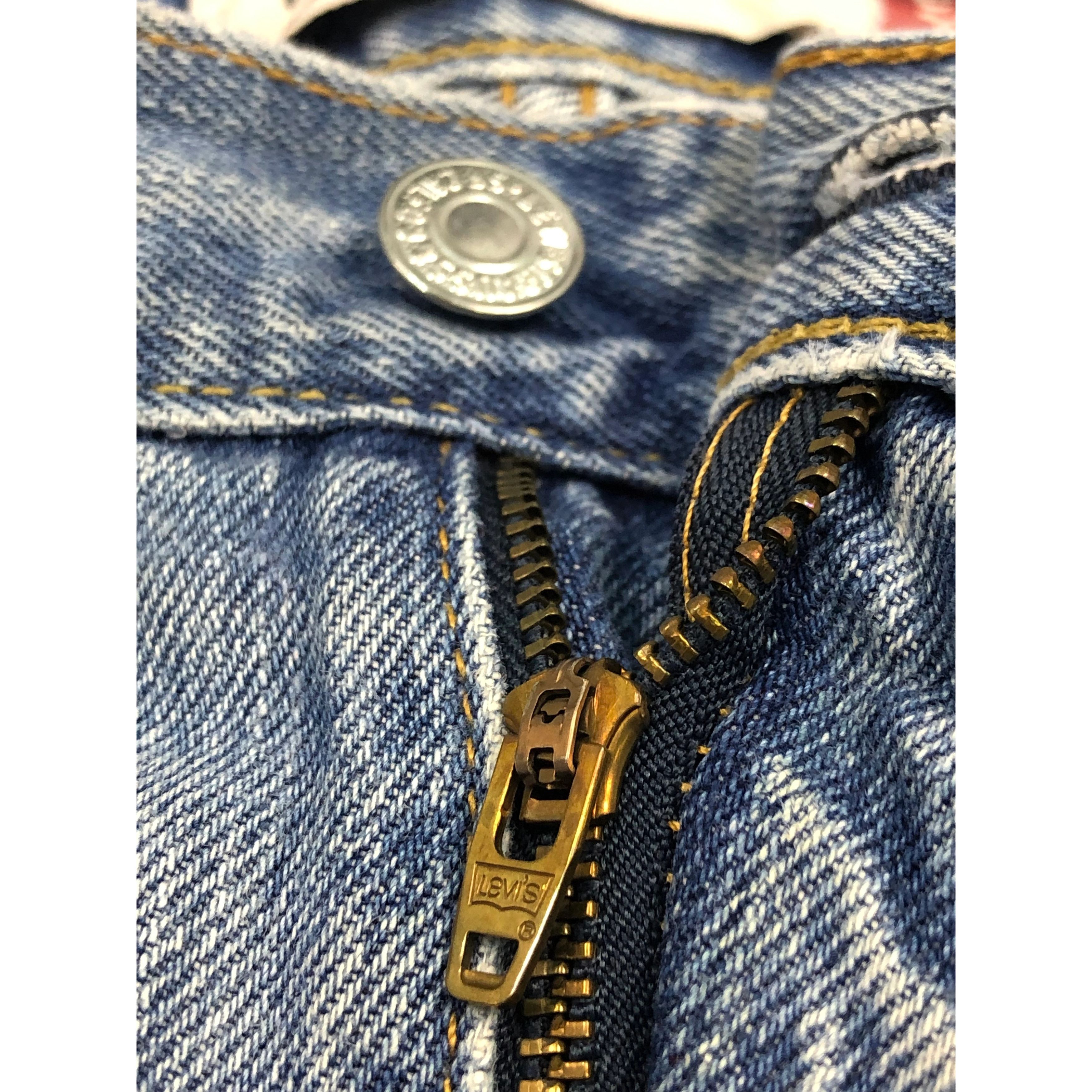 Levi's Vintage Levis 550 Relaxed Fit Faded Denim DP0246 Size US 36 / EU 52 - 8 Thumbnail