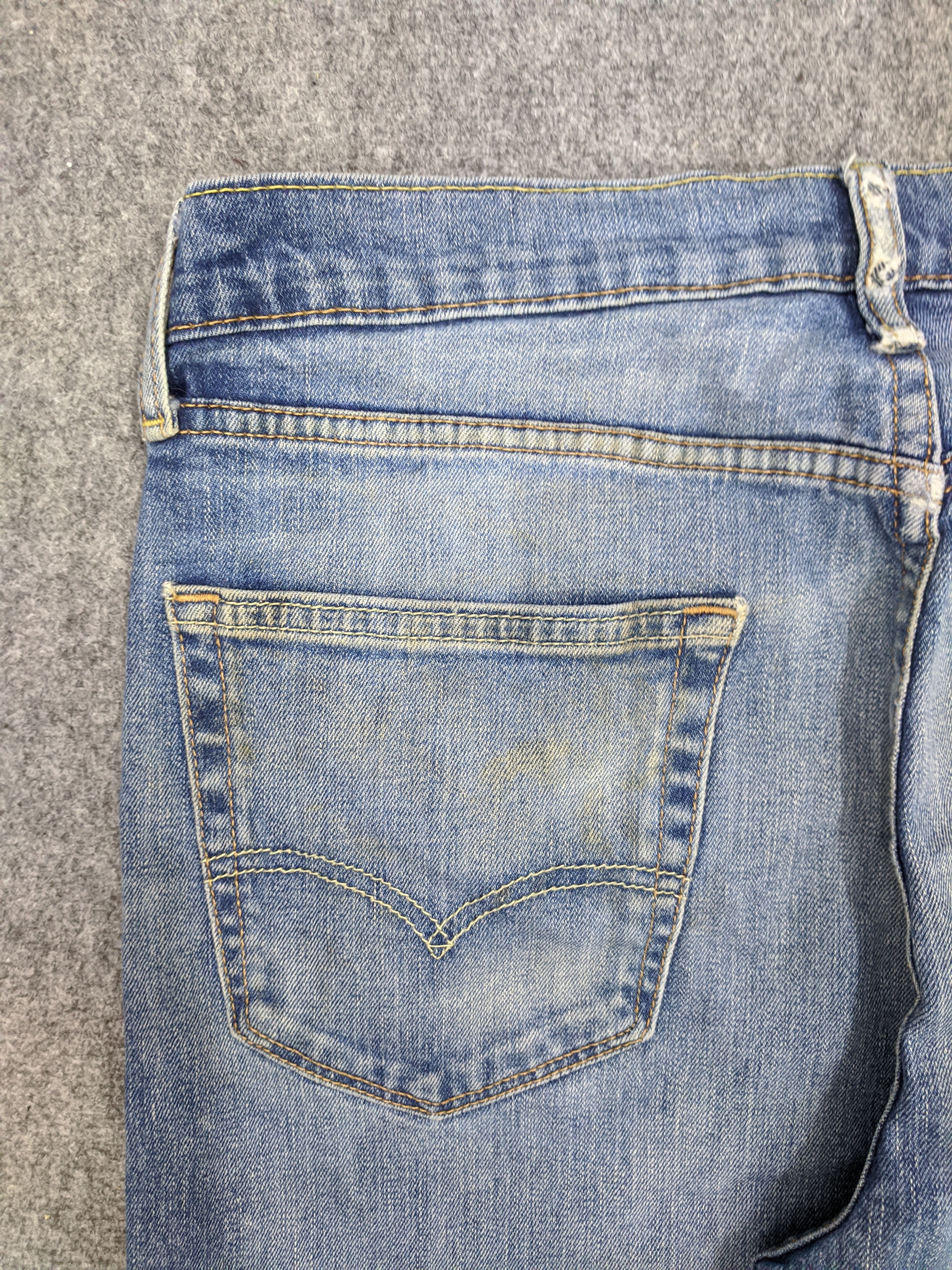 Levi's Vintage Levis Jeans DP0906 Size US 35 - 14 Thumbnail