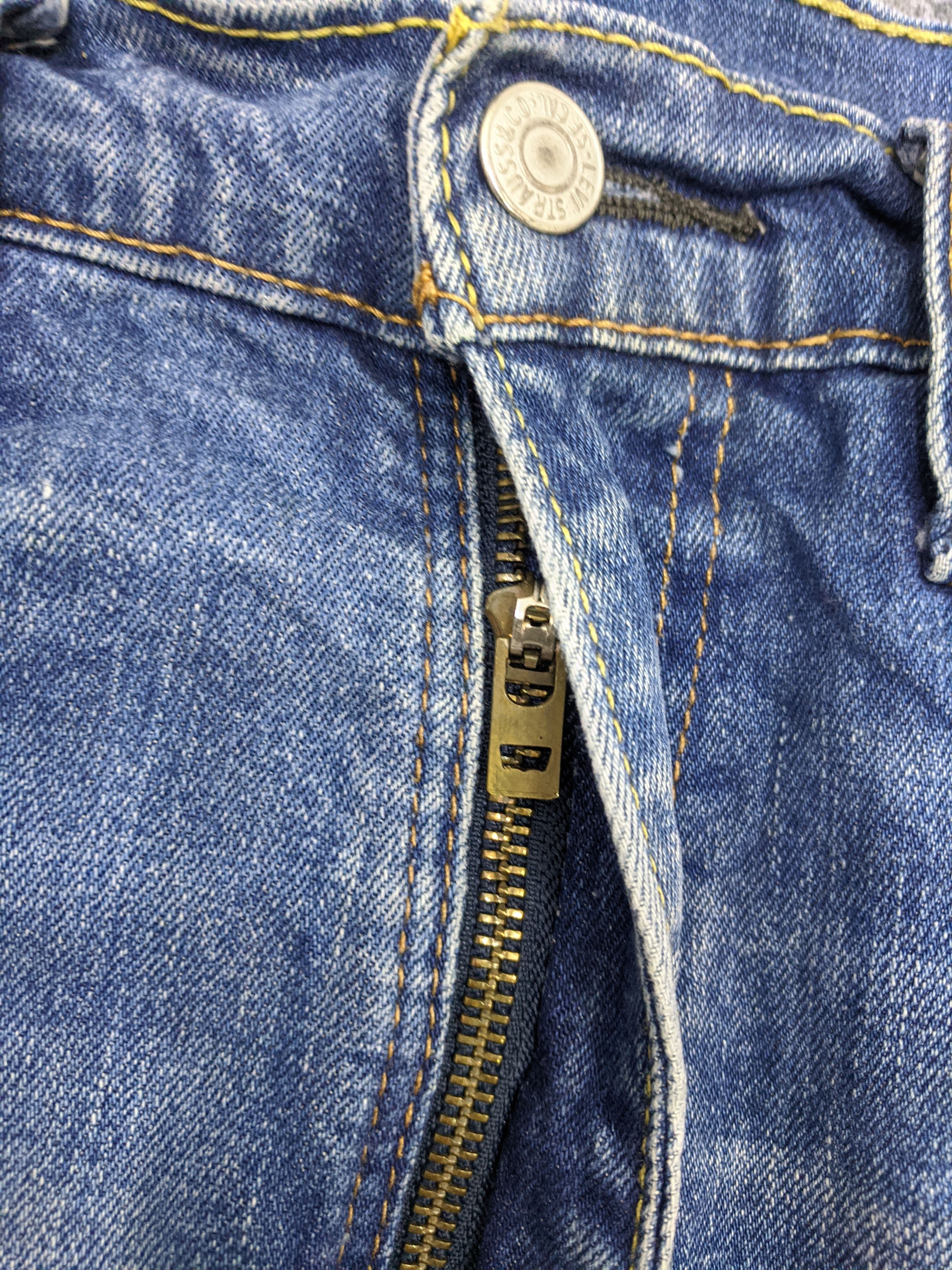 Levi's Vintage Levis Jeans DP0906 Size US 35 - 10 Thumbnail