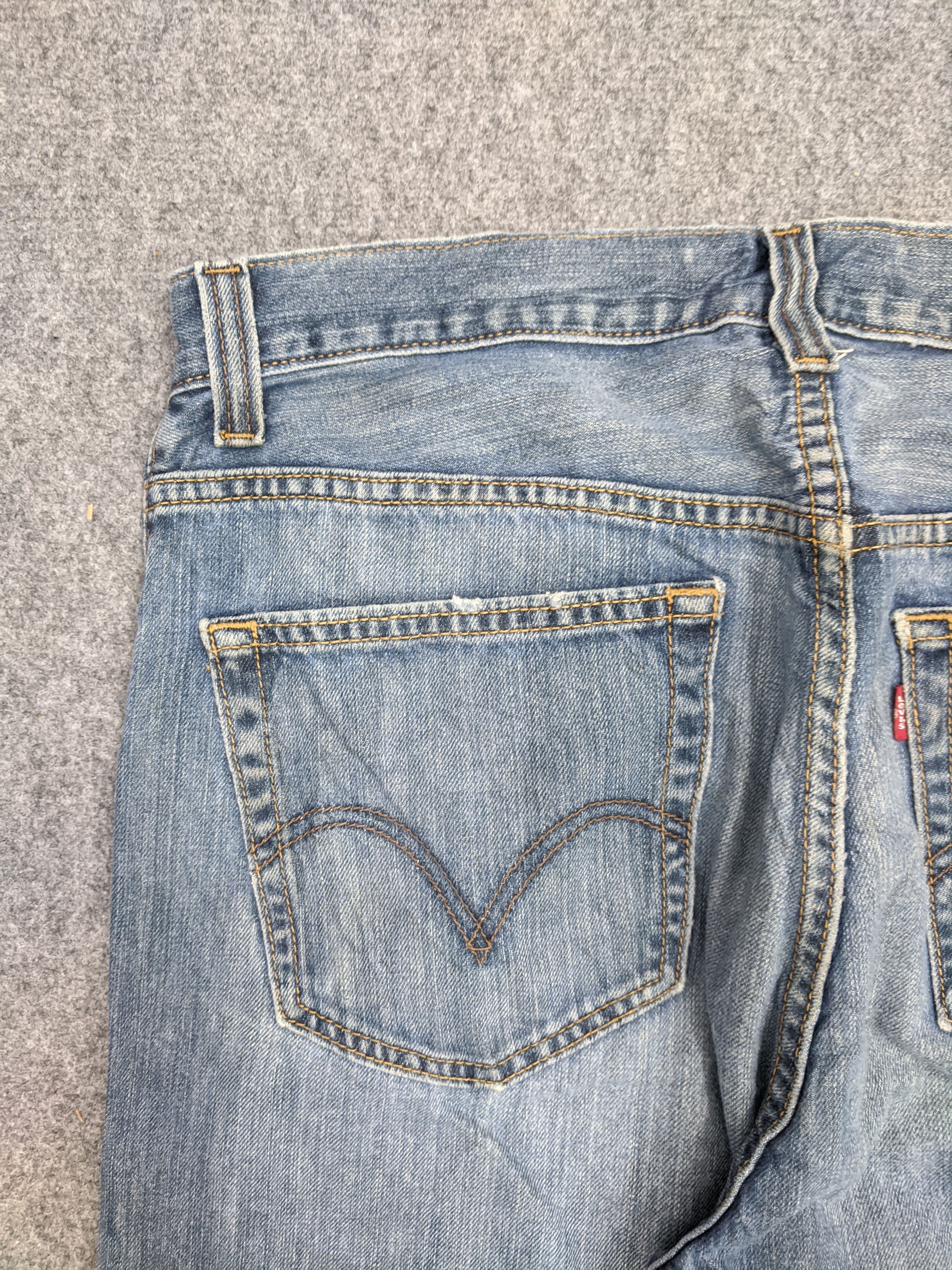 Levi's Vintage Levis 559 Jeans DP0905 Size US 35 - 14 Thumbnail
