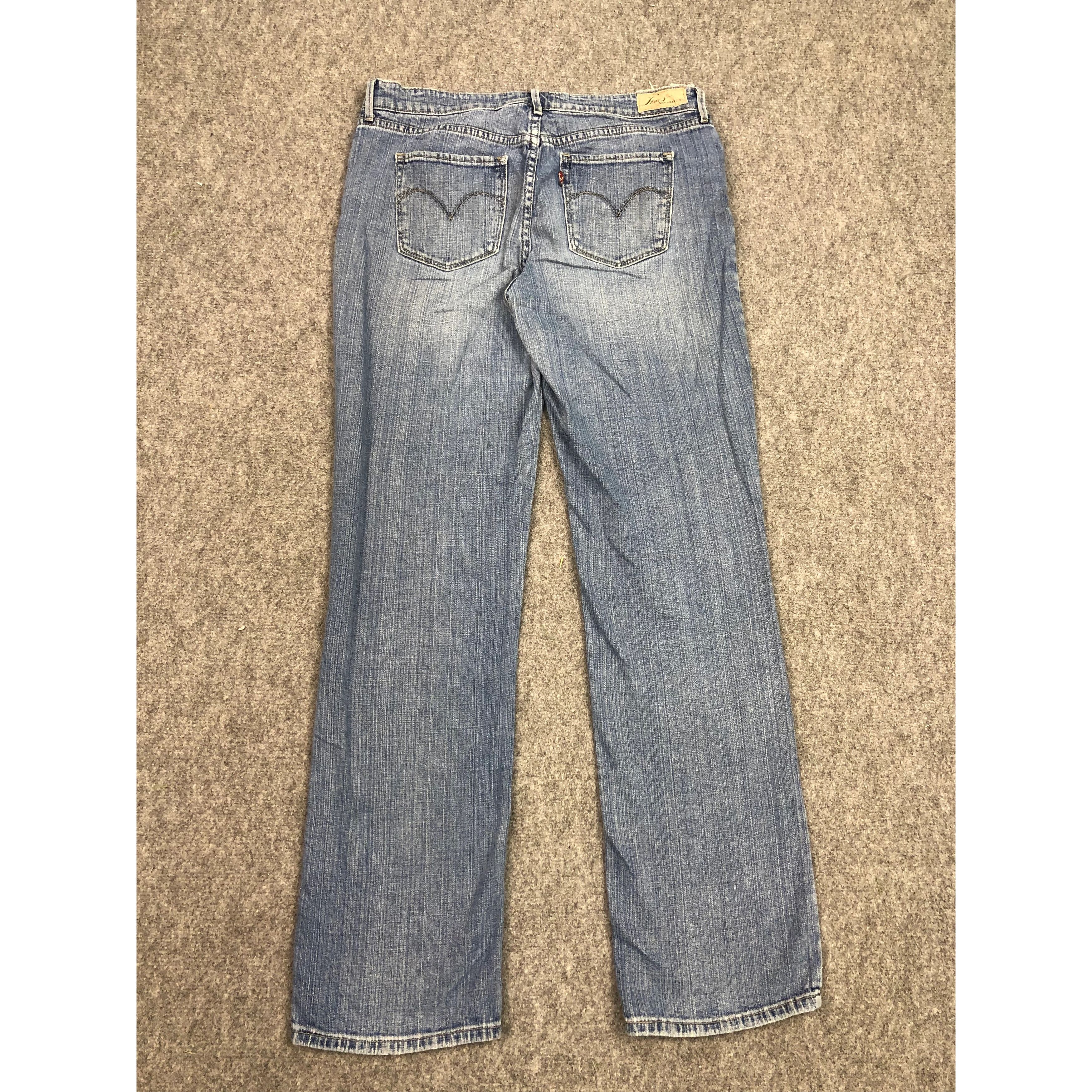 Levi's Vintage Levis Lightwash Jeans Flared DP0429 Size US 32 / EU 48 - 2 Thumbnail