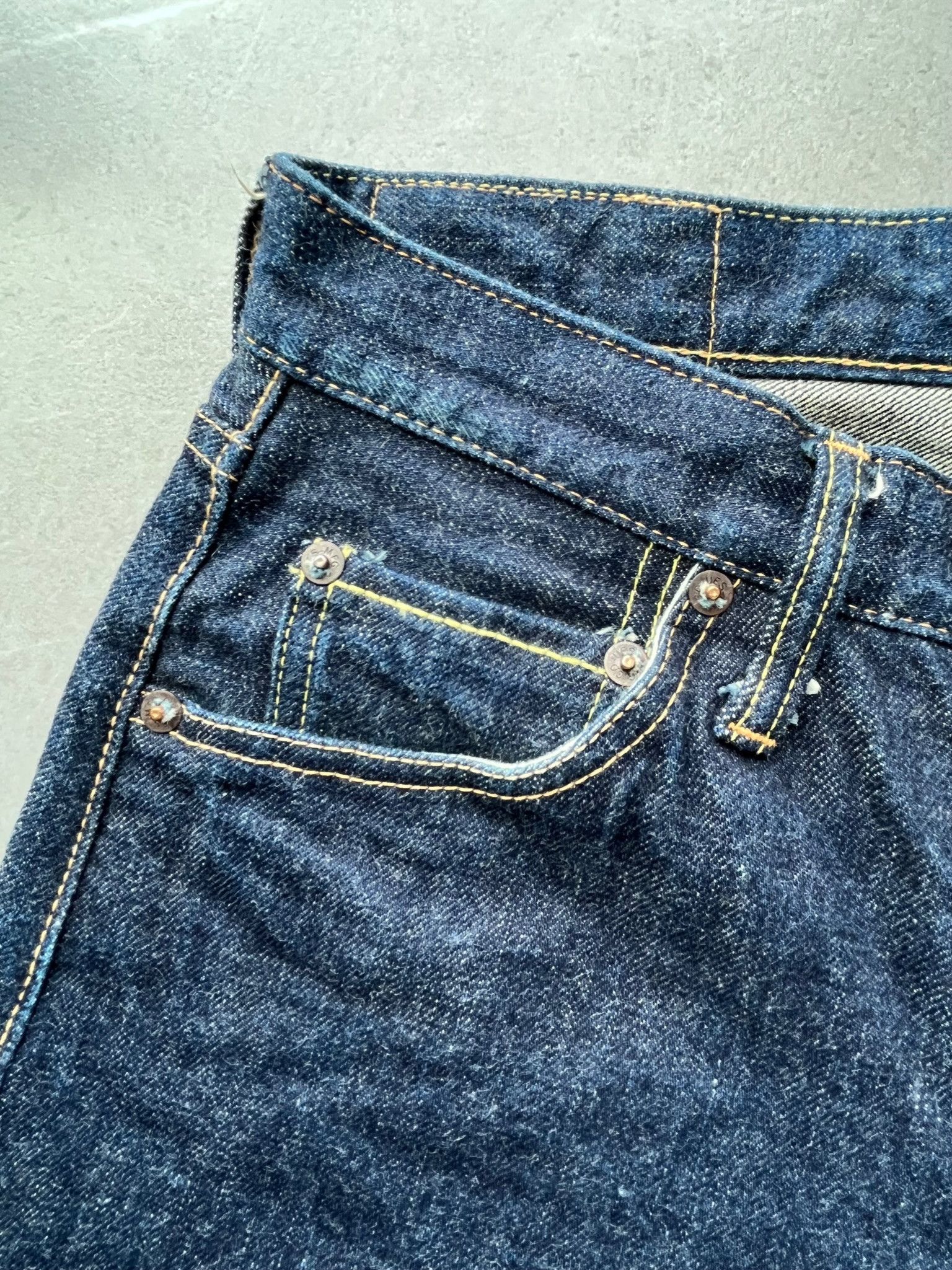UES Clothing Early Version UES Japan Made 400T Tapered Selvedge Jeans Size US 29 - 17 Thumbnail
