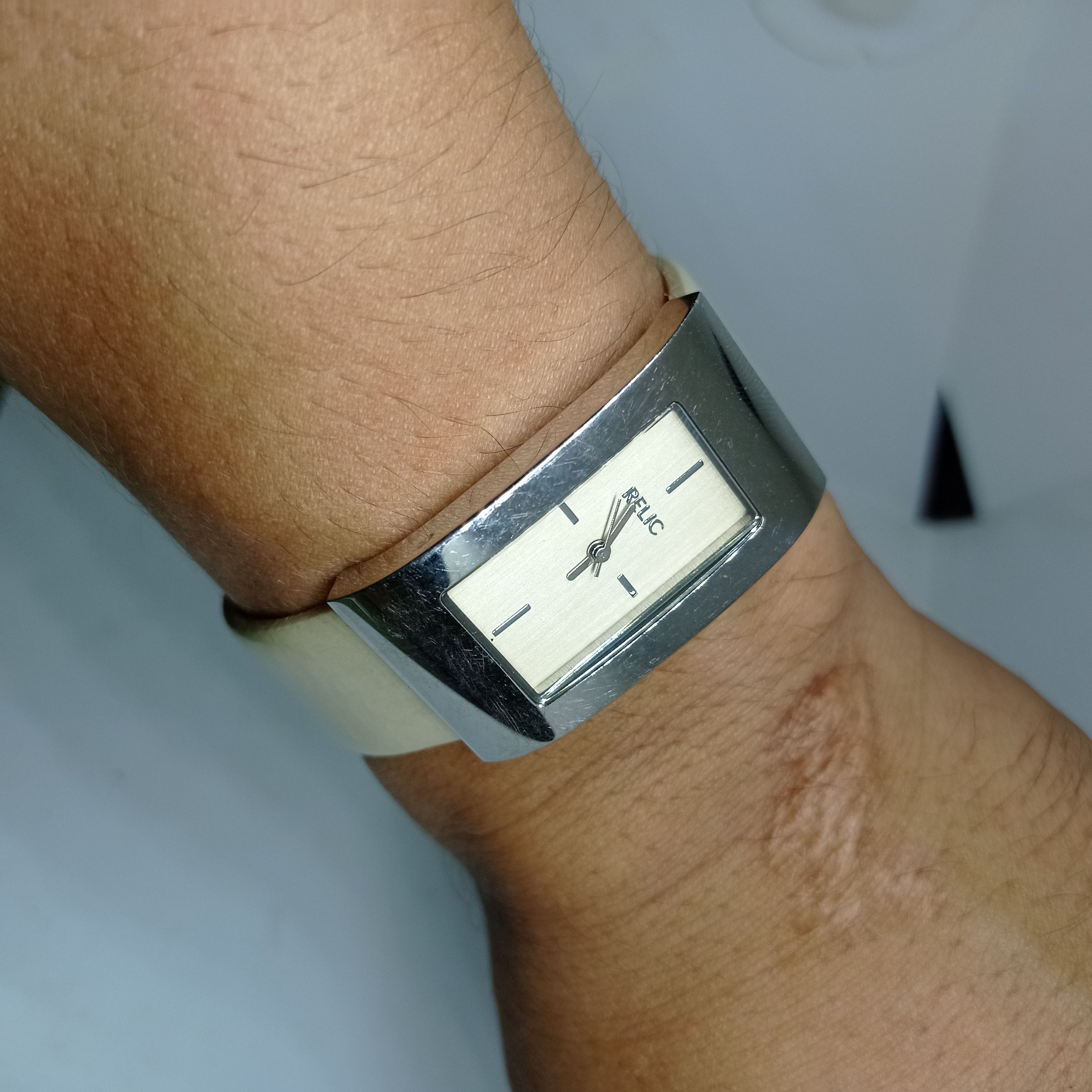 Relic RETRO WATCH BY RELIC (ZR35094). JAPAN ENGINE. Size ONE SIZE - 2 Thumbnail