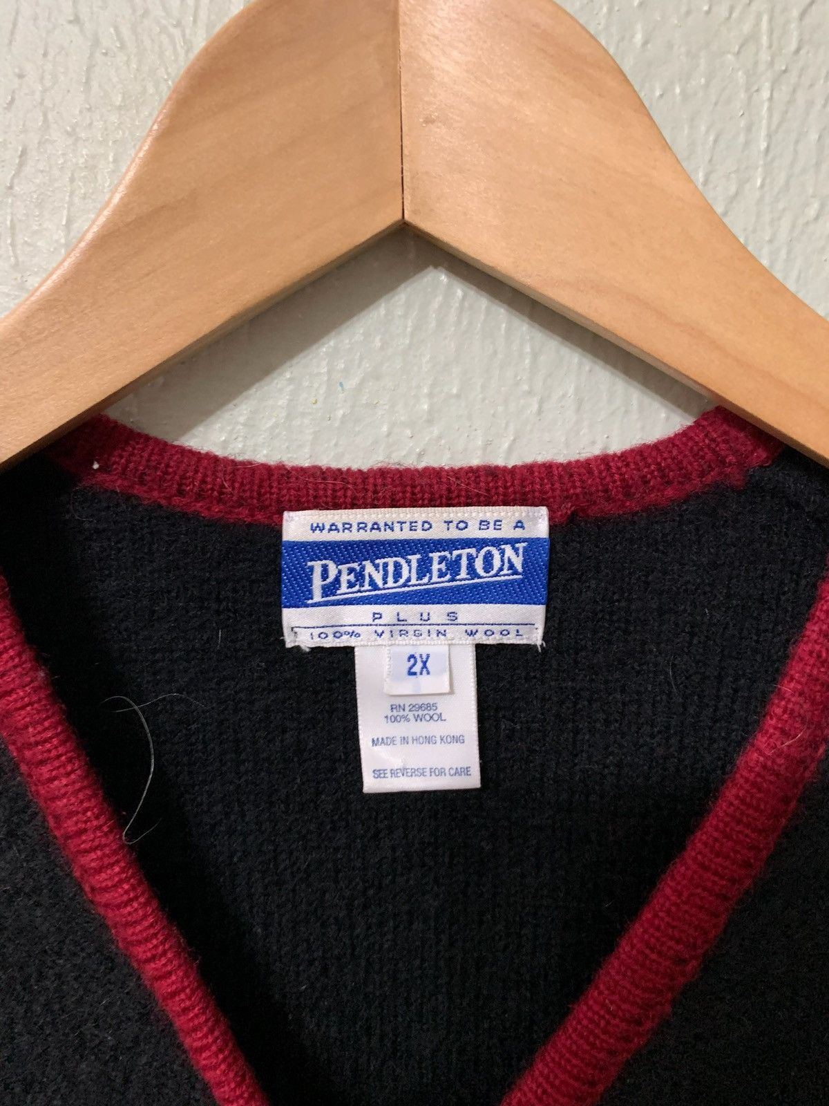 Vintage Vintage Pendleton Red Line Knit Cardigan Size US XL / EU 56 / 4 - 2 Thumbnail