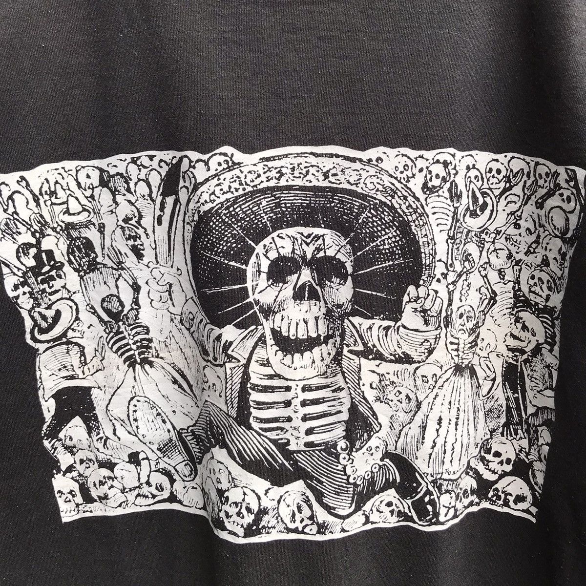 Band Tees Vintage JOSE GUADALUPE POSADA art tee skulls Size US L / EU 52-54 / 3 - 3 Thumbnail
