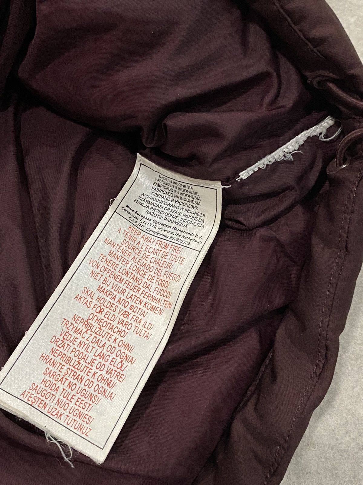 Nike × Vintage Nike vintage burgundy puffer vest small swoosh 2000s Size US XS / EU 42 / 0 - 6 Thumbnail