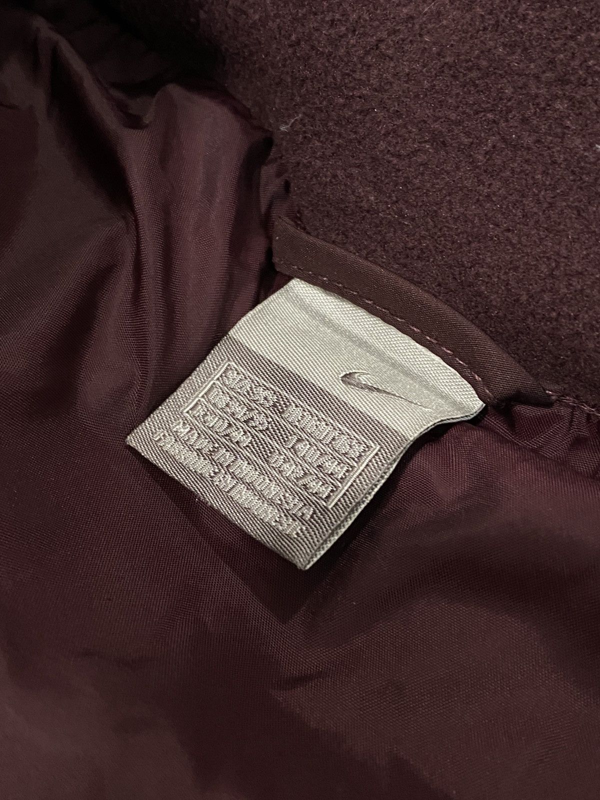 Nike × Vintage Nike vintage burgundy puffer vest small swoosh 2000s Size US XS / EU 42 / 0 - 4 Thumbnail