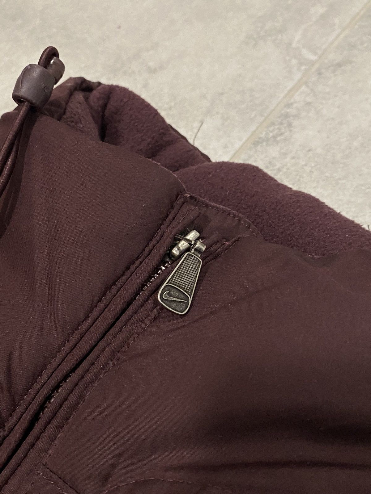 Nike × Vintage Nike vintage burgundy puffer vest small swoosh 2000s Size US XS / EU 42 / 0 - 3 Thumbnail