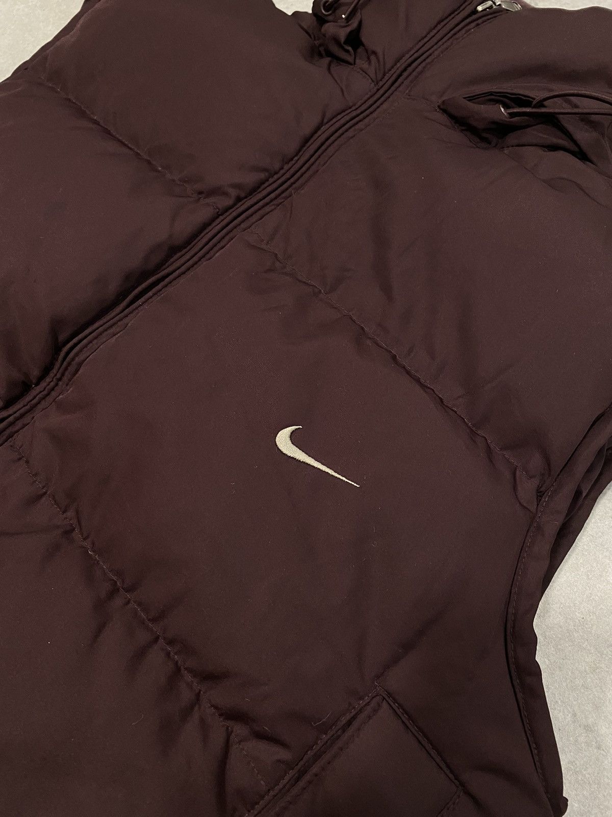 Nike × Vintage Nike vintage burgundy puffer vest small swoosh 2000s Size US XS / EU 42 / 0 - 2 Thumbnail