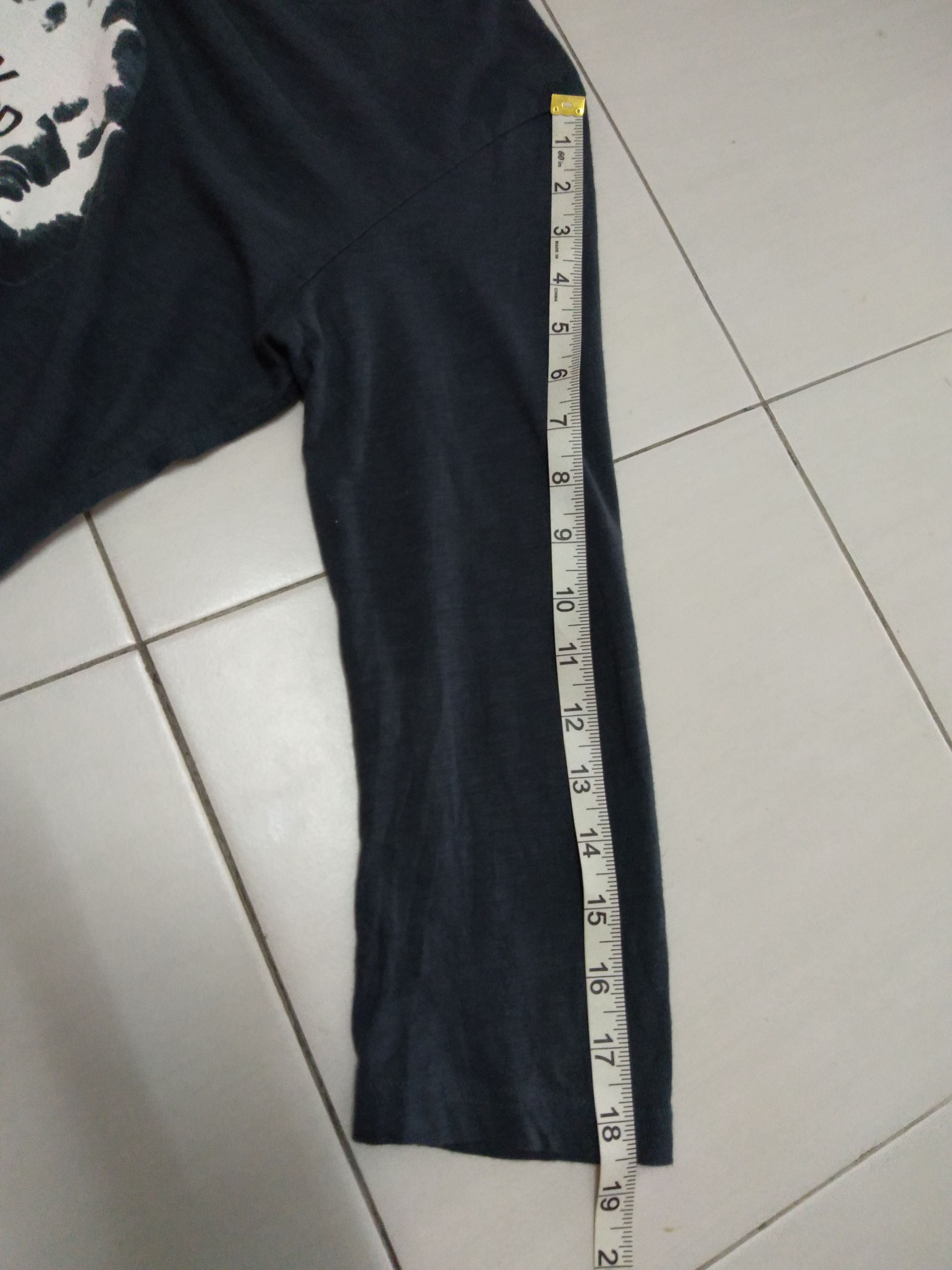 Undercover × Uniqlo 3quater t-shirt uniqlo undercover uu Size US S / EU 44-46 / 1 - 6 Thumbnail