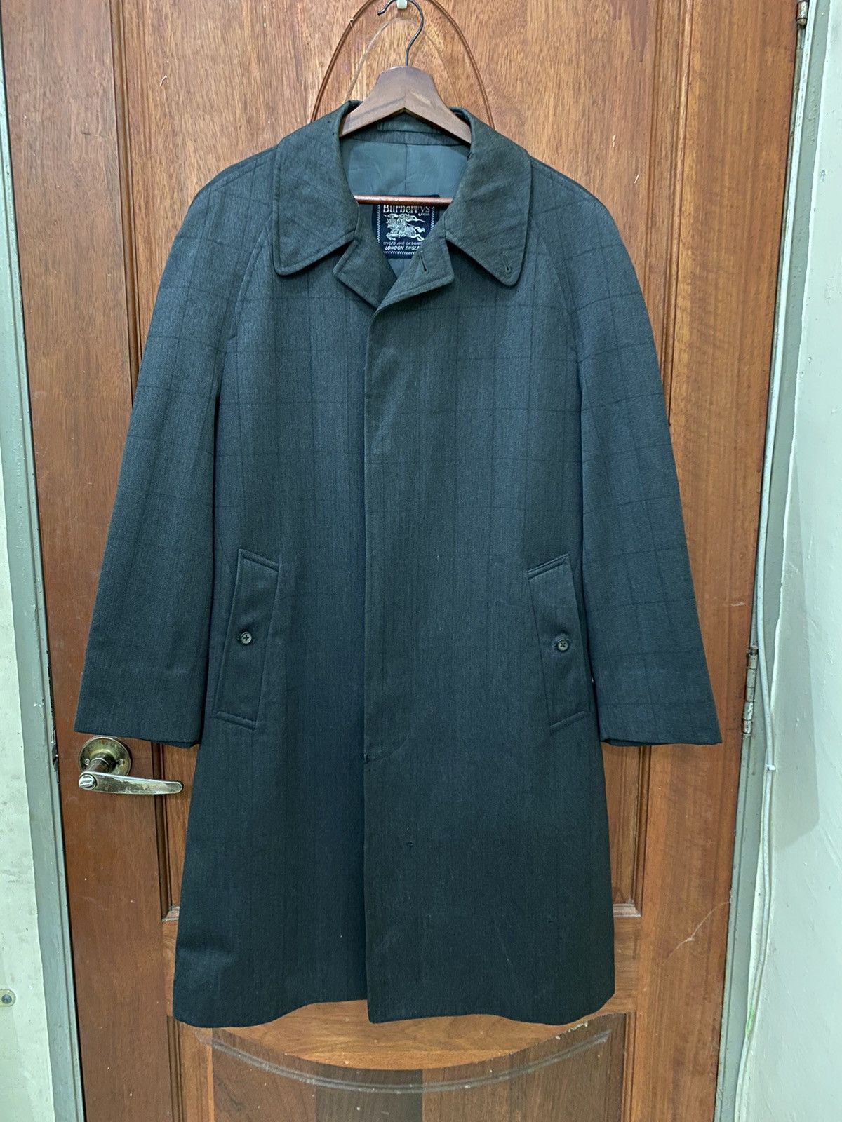 Burberry × Vintage Vintage Burberrys’ Long Jacket Size US L / EU 52-54 / 3 - 1 Thumbnail
