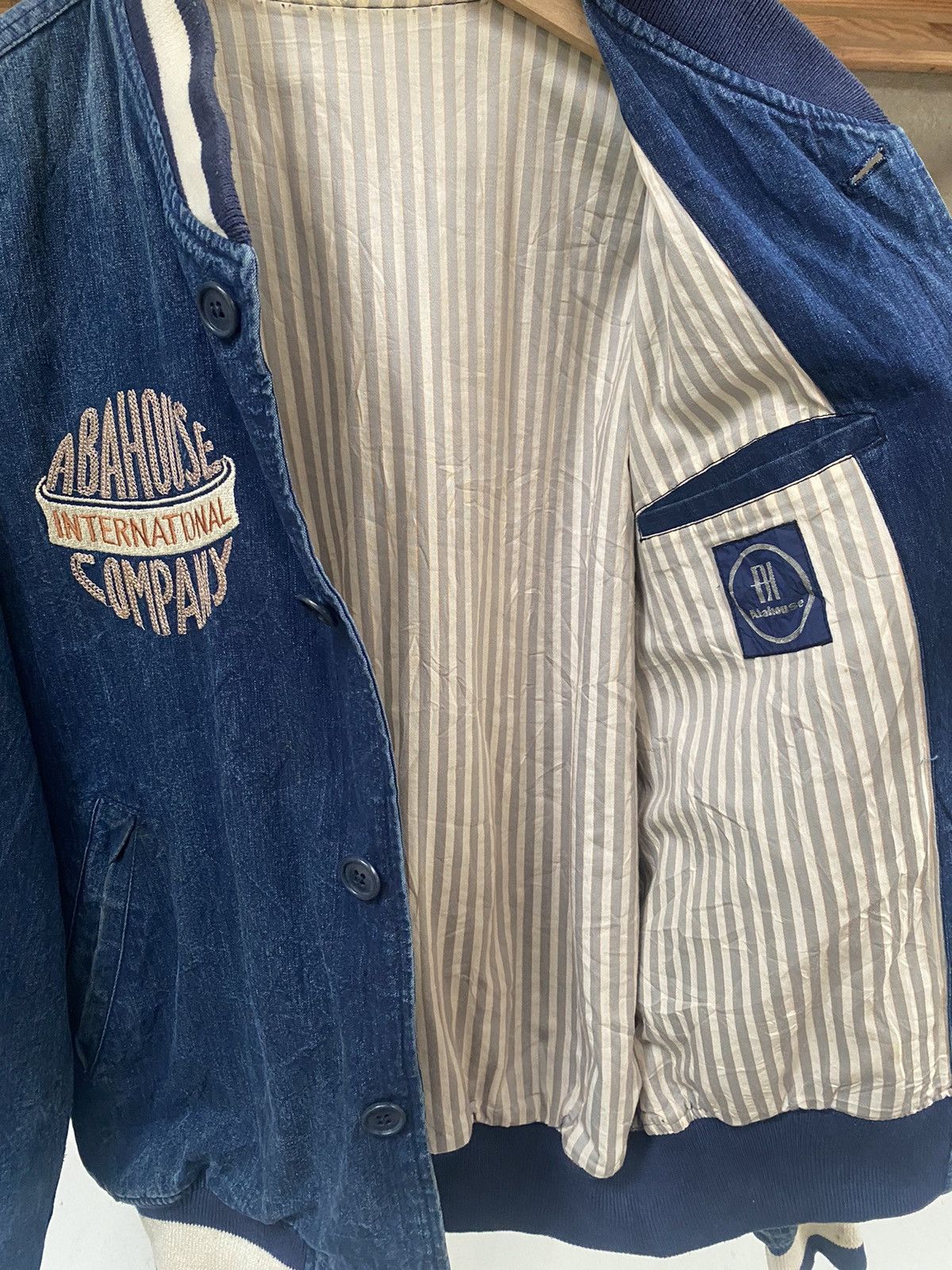 ABAHOUSE Vintage Abahouse Denim Bombers Jacket Embroidered Logo Size US M / EU 48-50 / 2 - 13 Thumbnail