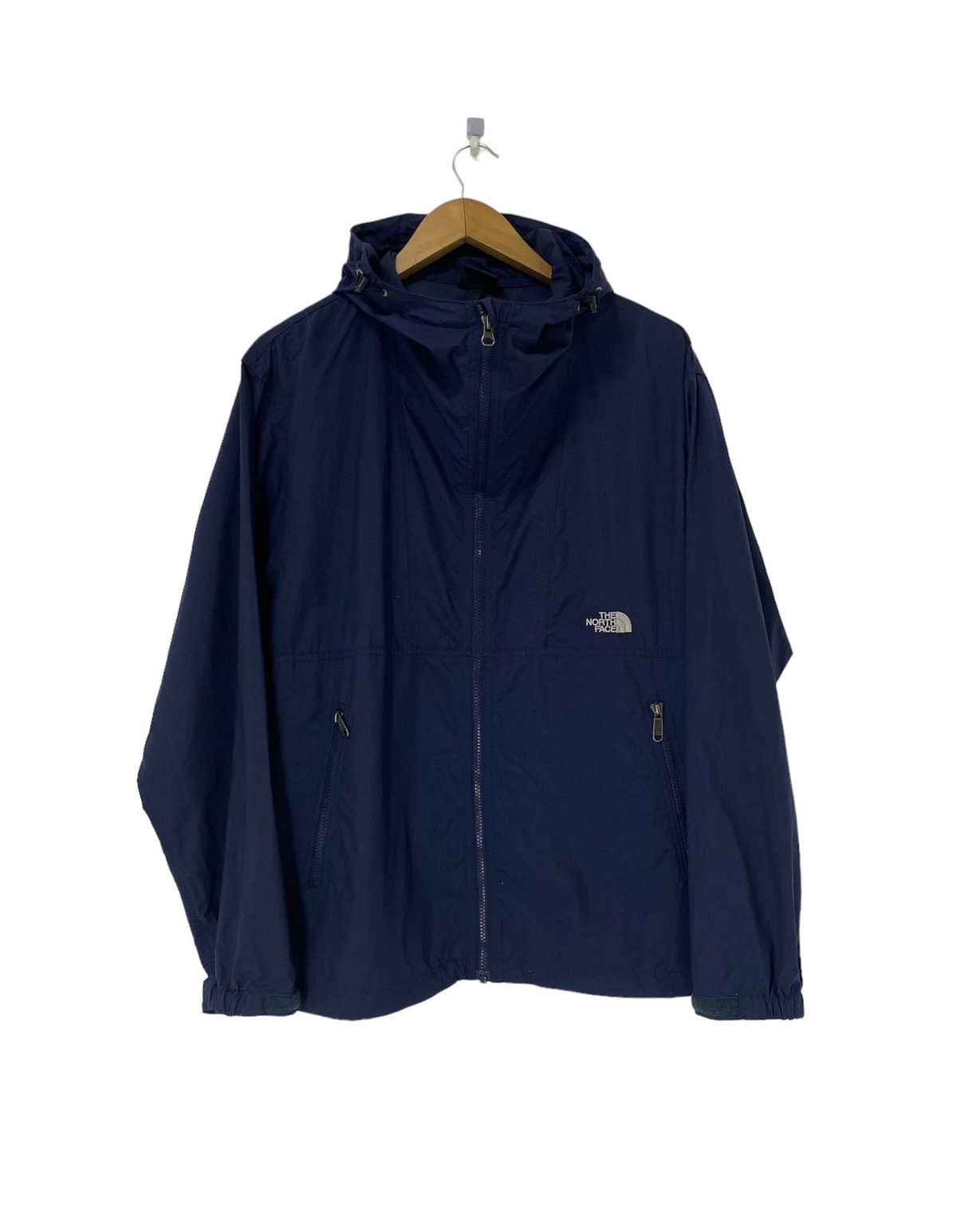 The North Face The North Face Zipper Jacket with Hoodies Design Size US L / EU 52-54 / 3 - 1 Thumbnail