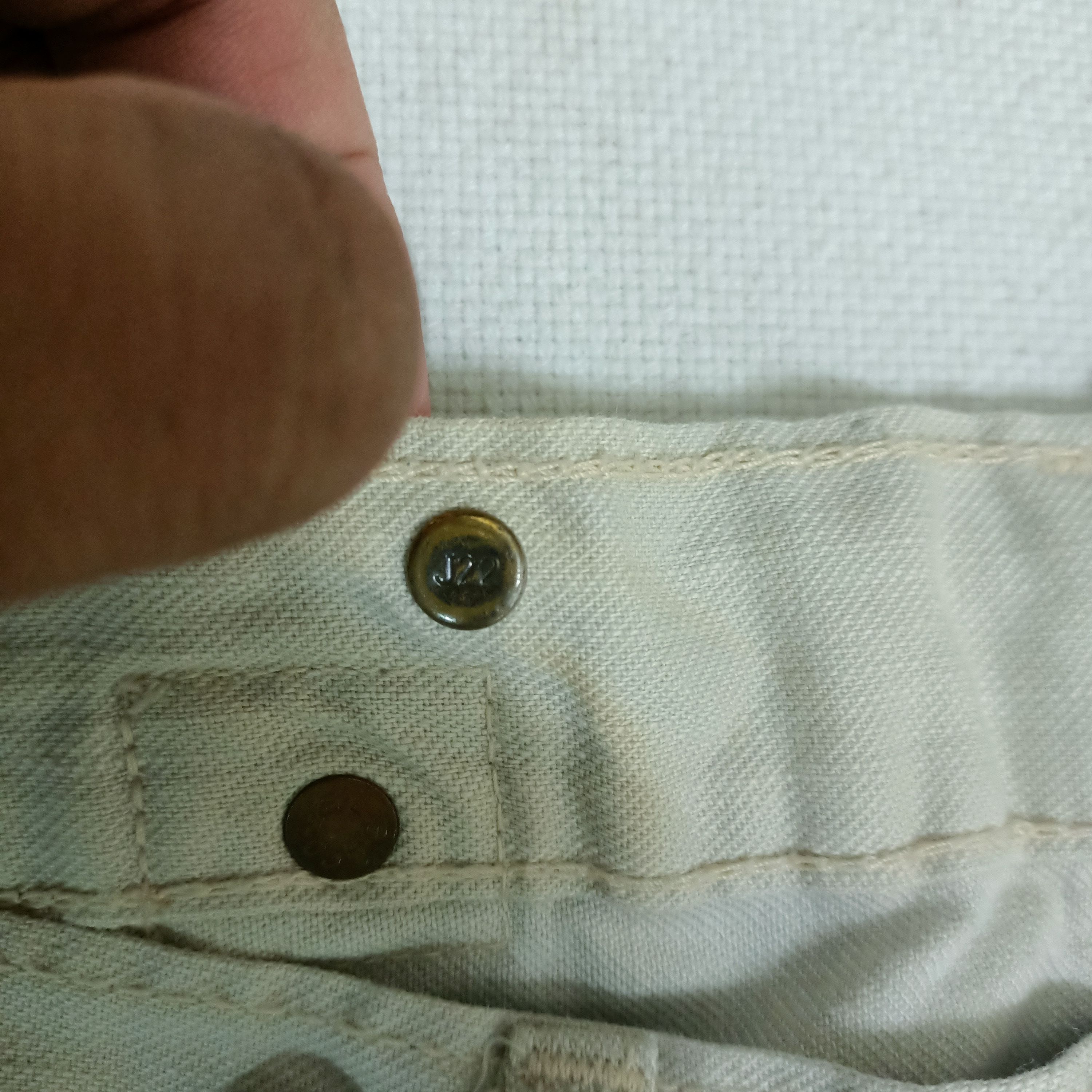 Levi's Vintage Reproduction Levis Buckle Back Button J22 Size US 37 - 10 Thumbnail