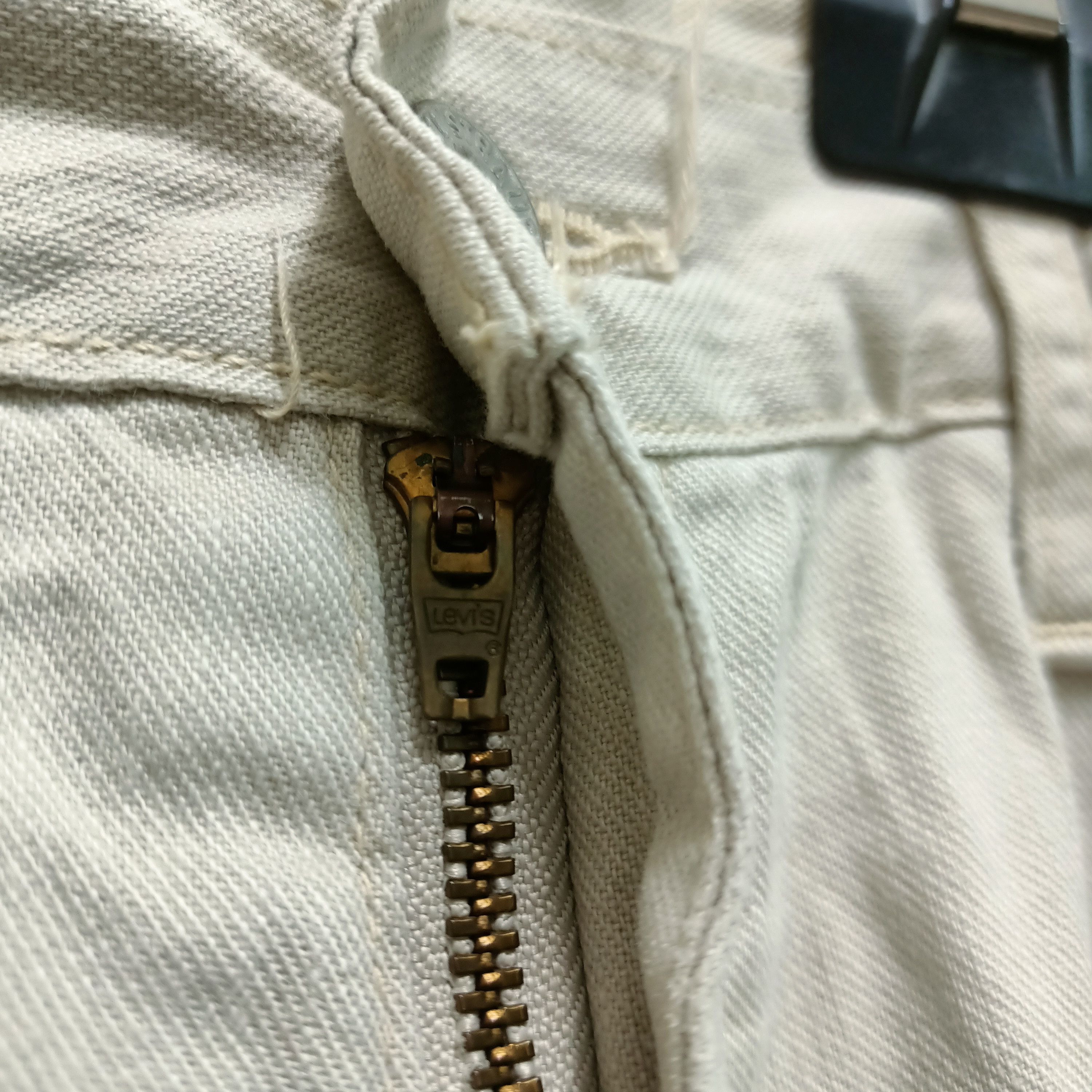 Levi's Vintage Reproduction Levis Buckle Back Button J22 Size US 37 - 8 Thumbnail