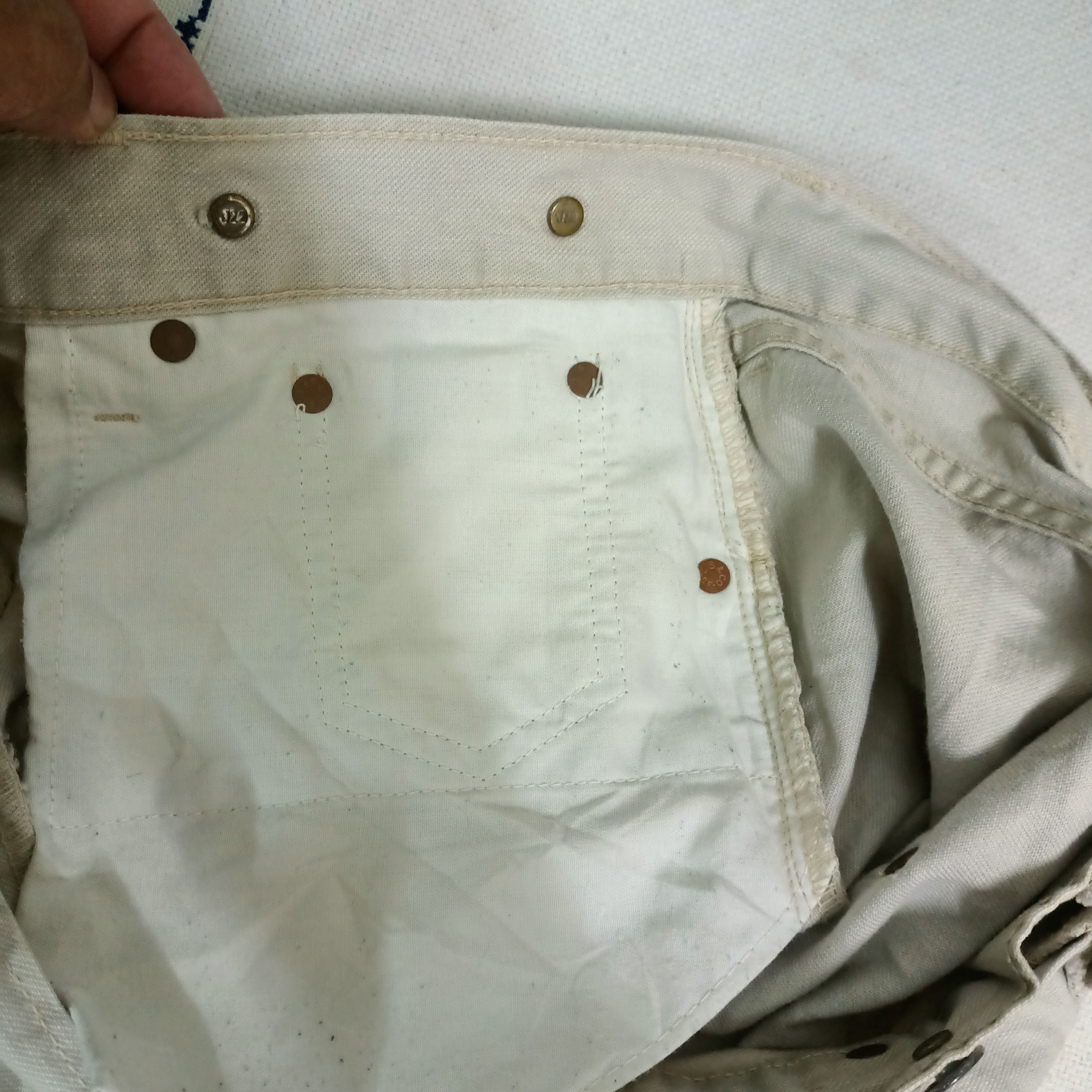Levi's Vintage Reproduction Levis Buckle Back Button J22 Size US 37 - 11 Thumbnail