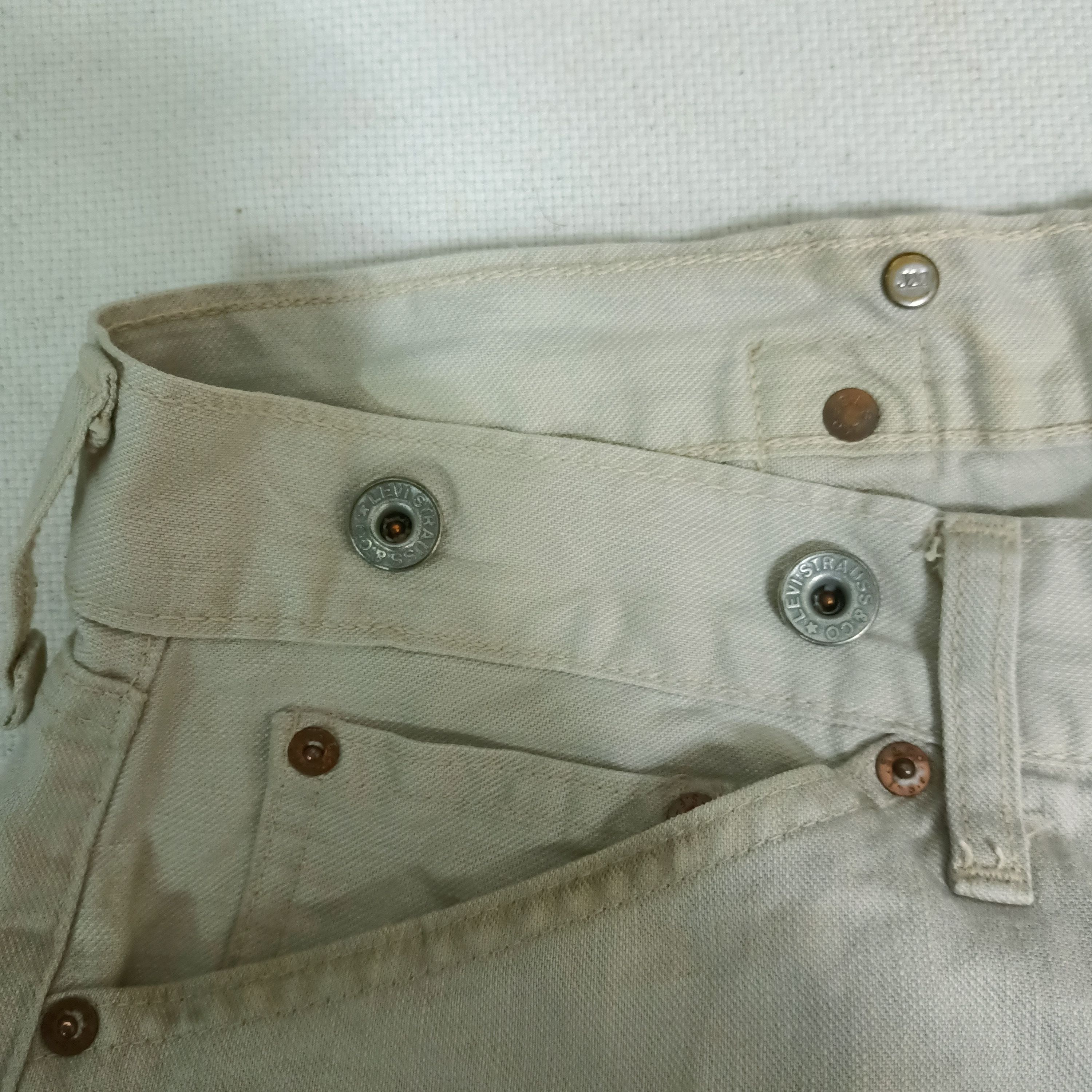 Levi's Vintage Reproduction Levis Buckle Back Button J22 Size US 37 - 9 Thumbnail