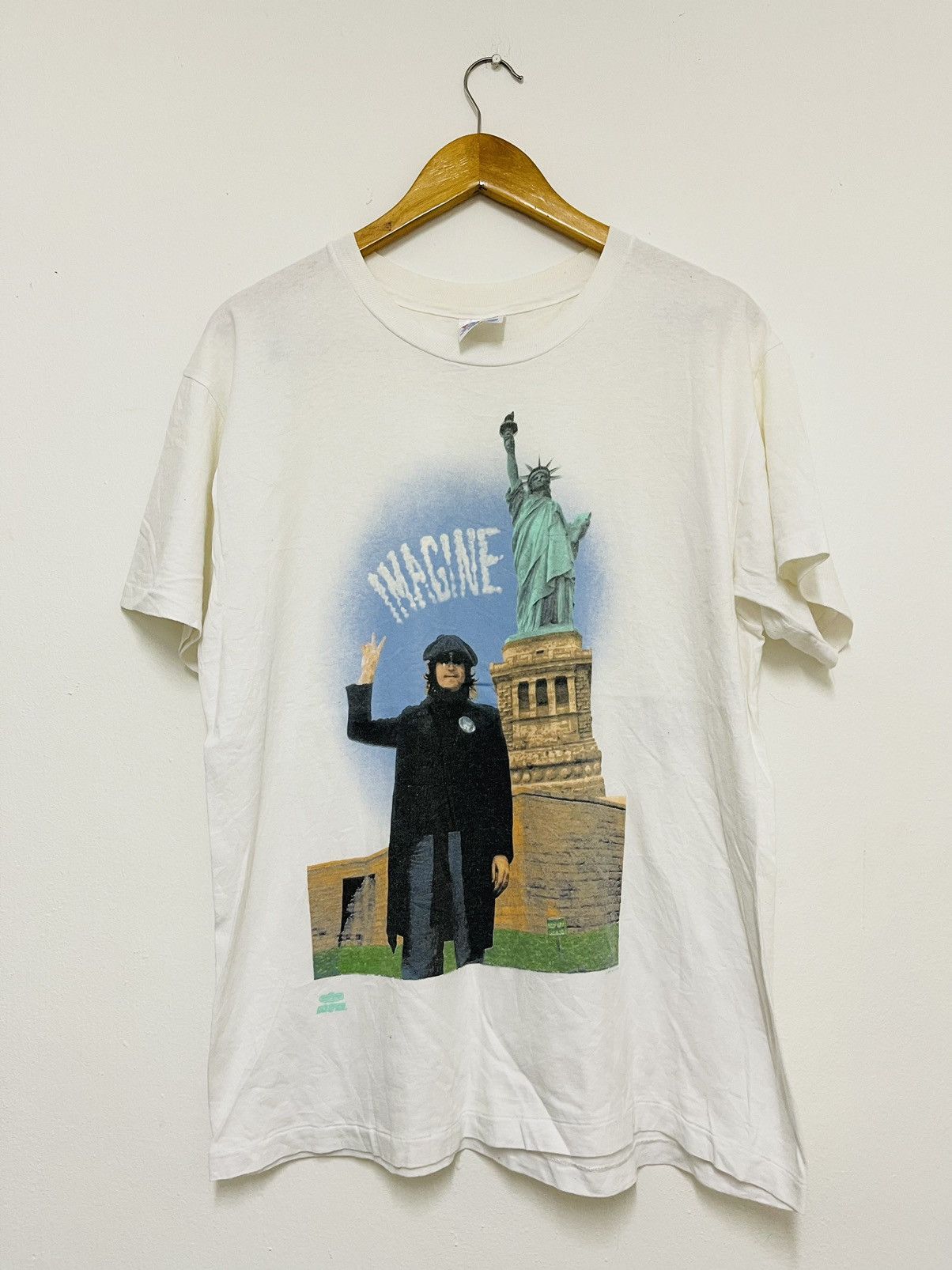 Vintage 90’s John Lennon “ Give peace a chance T-Shirt w2