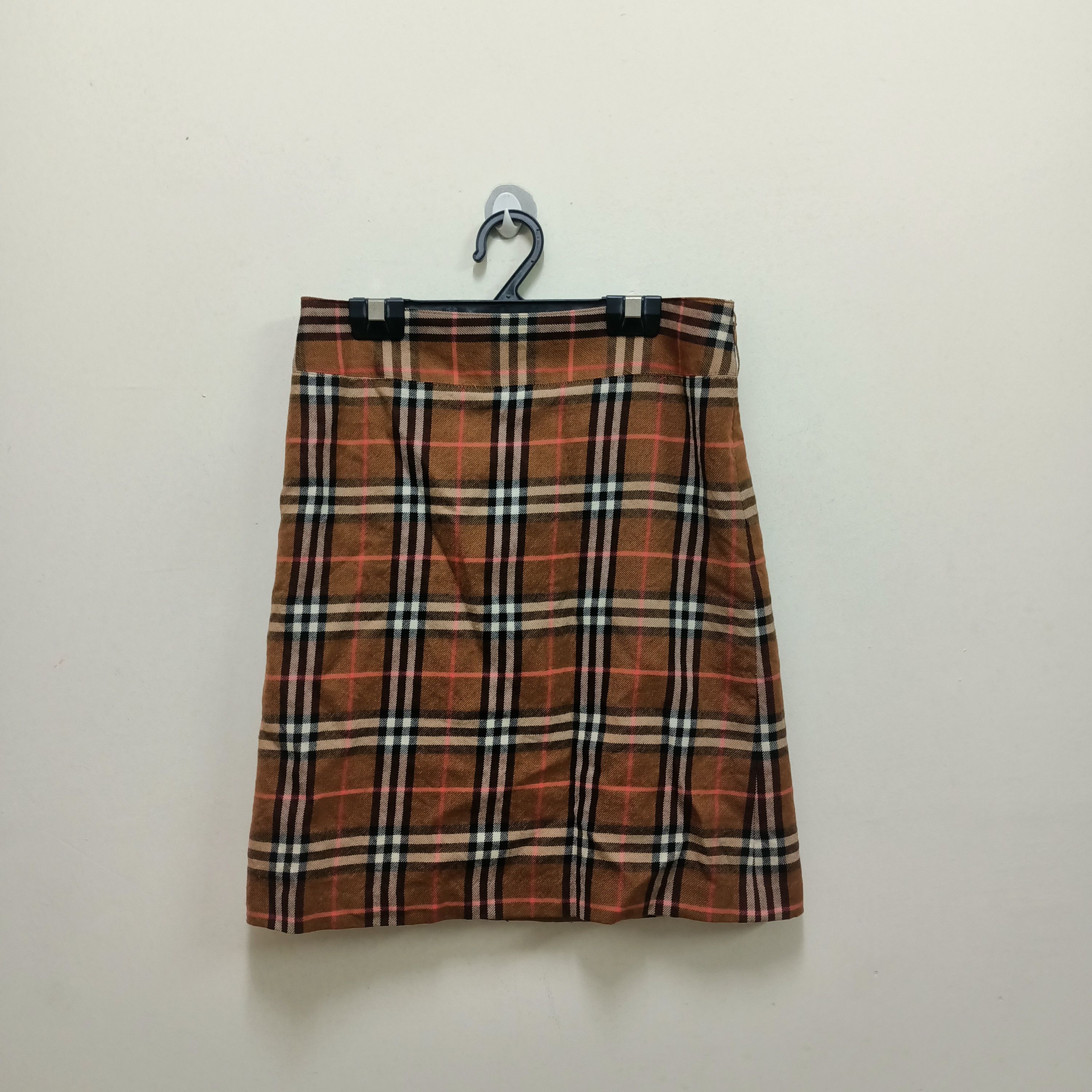 Burberry × Designer Burberry Blue Label London Mini Skirts Size 28" / US 6 / IT 42 - 1 Thumbnail