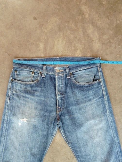 Levi's Vintage Levi's 501 Faded Blue Distressed Jeans 34x32 Size US 34 / EU 50 - 5 Thumbnail