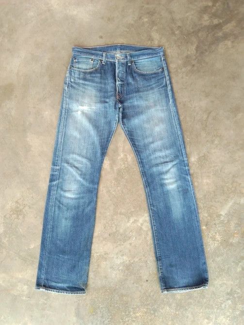 Vintage Levi's 501 Faded Blue Distressed Jeans 34x32