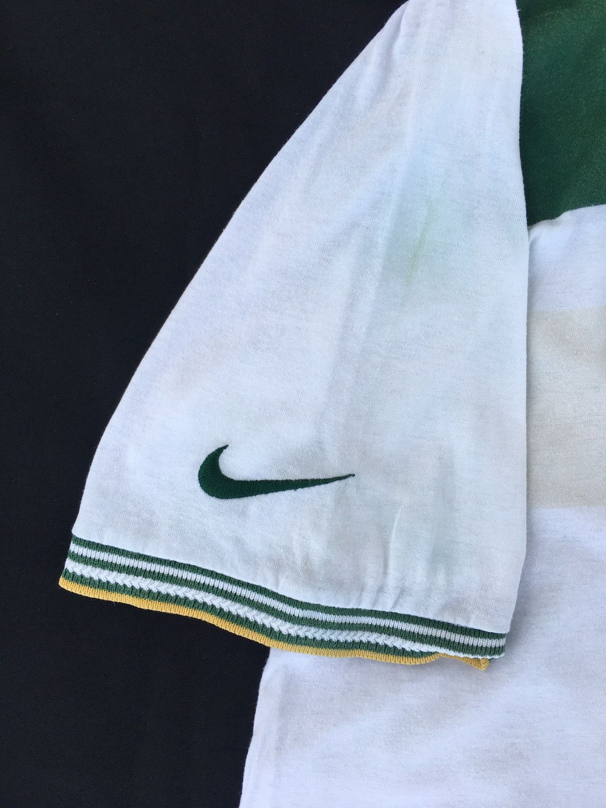 Nike Vintage Nike Swoosh Logo Polo Shirt Size US L / EU 52-54 / 3 - 7 Thumbnail