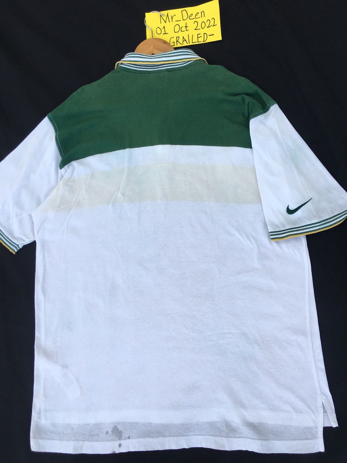 Nike Vintage Nike Swoosh Logo Polo Shirt Size US L / EU 52-54 / 3 - 15 Thumbnail