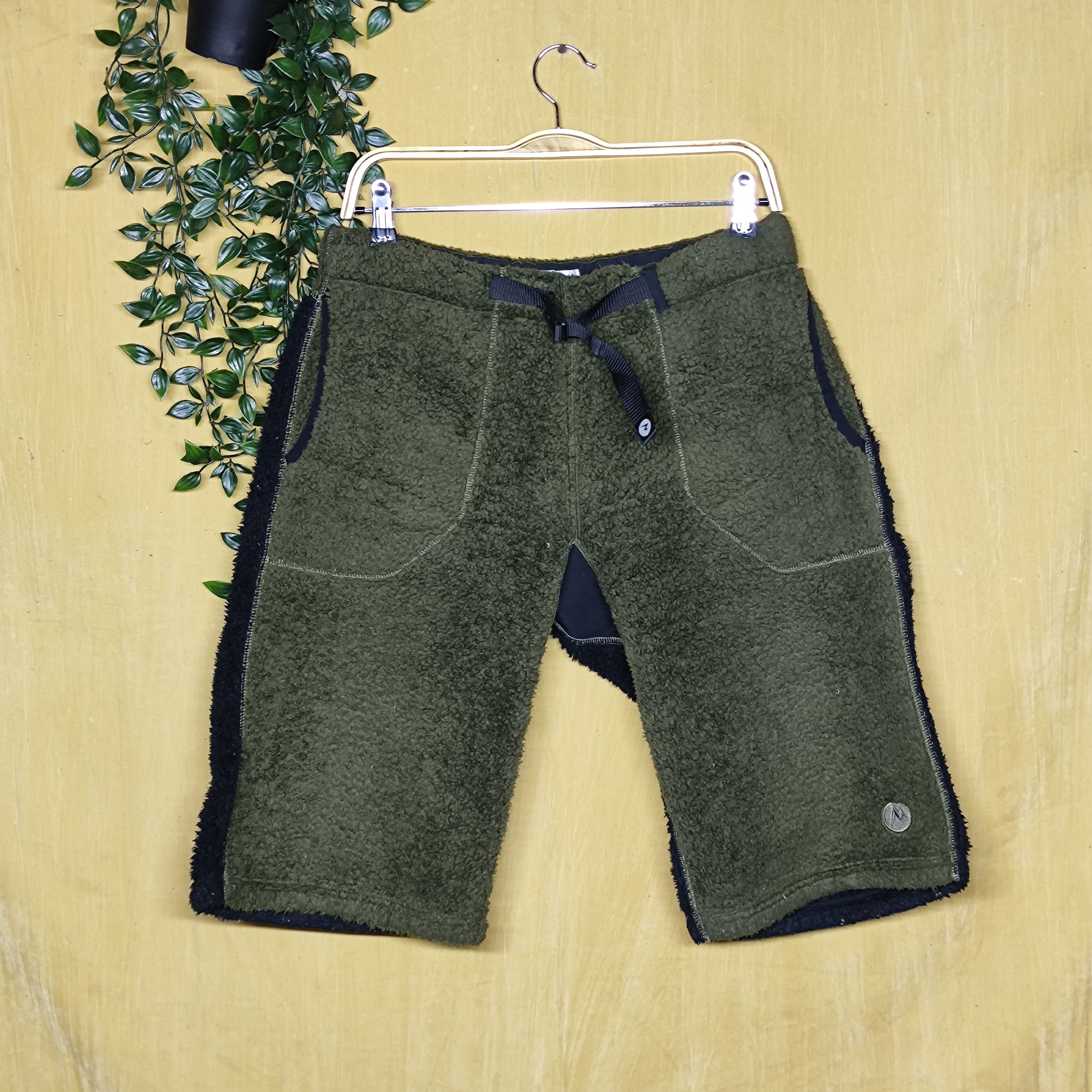 Vintage MARMOT SHERPA FLEECE Short Pant With Belt