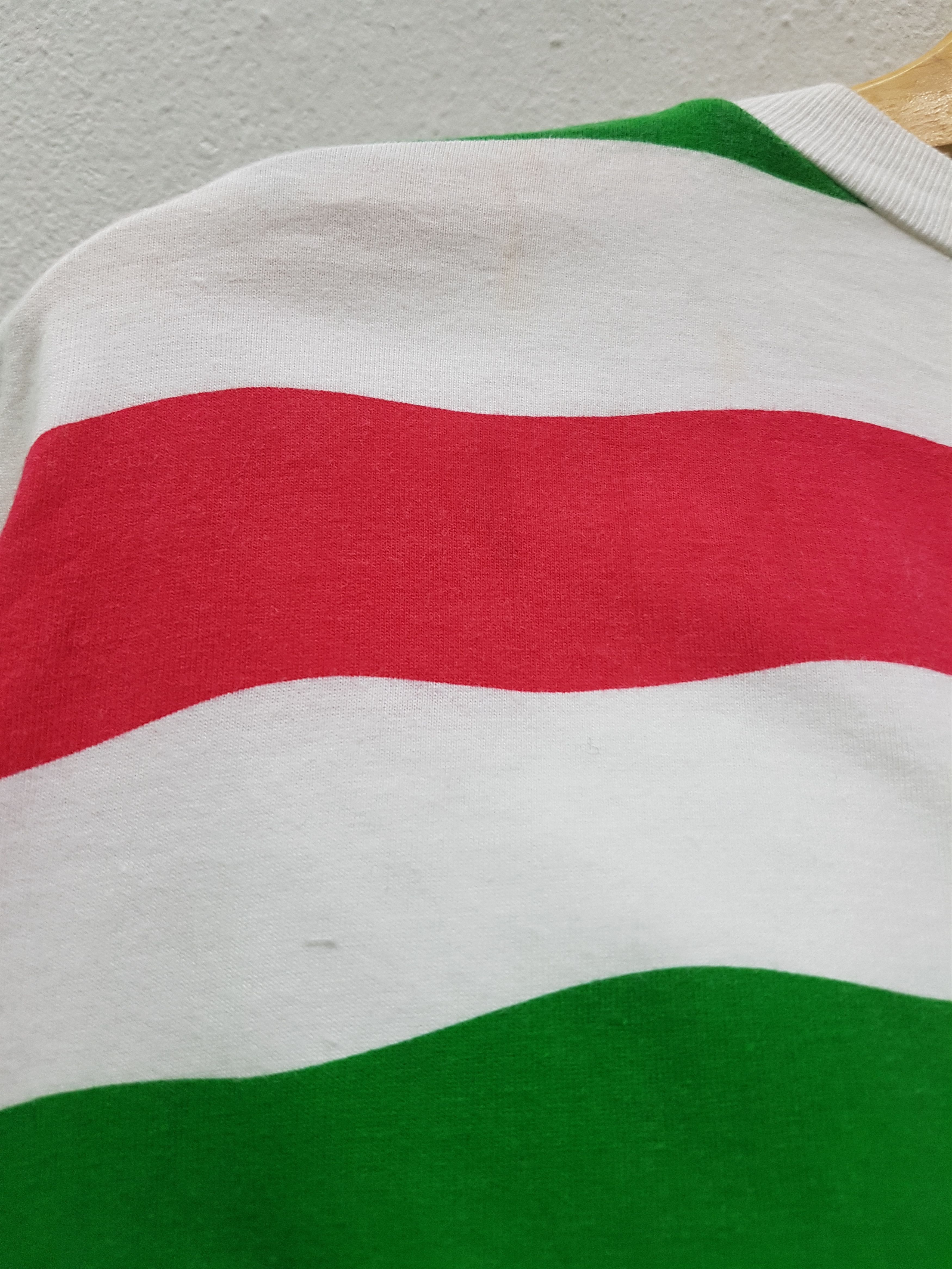Vintage Vintage Poco Loco Club Cancun Multicolour Stripe T-shirts Size US L / EU 52-54 / 3 - 6 Thumbnail