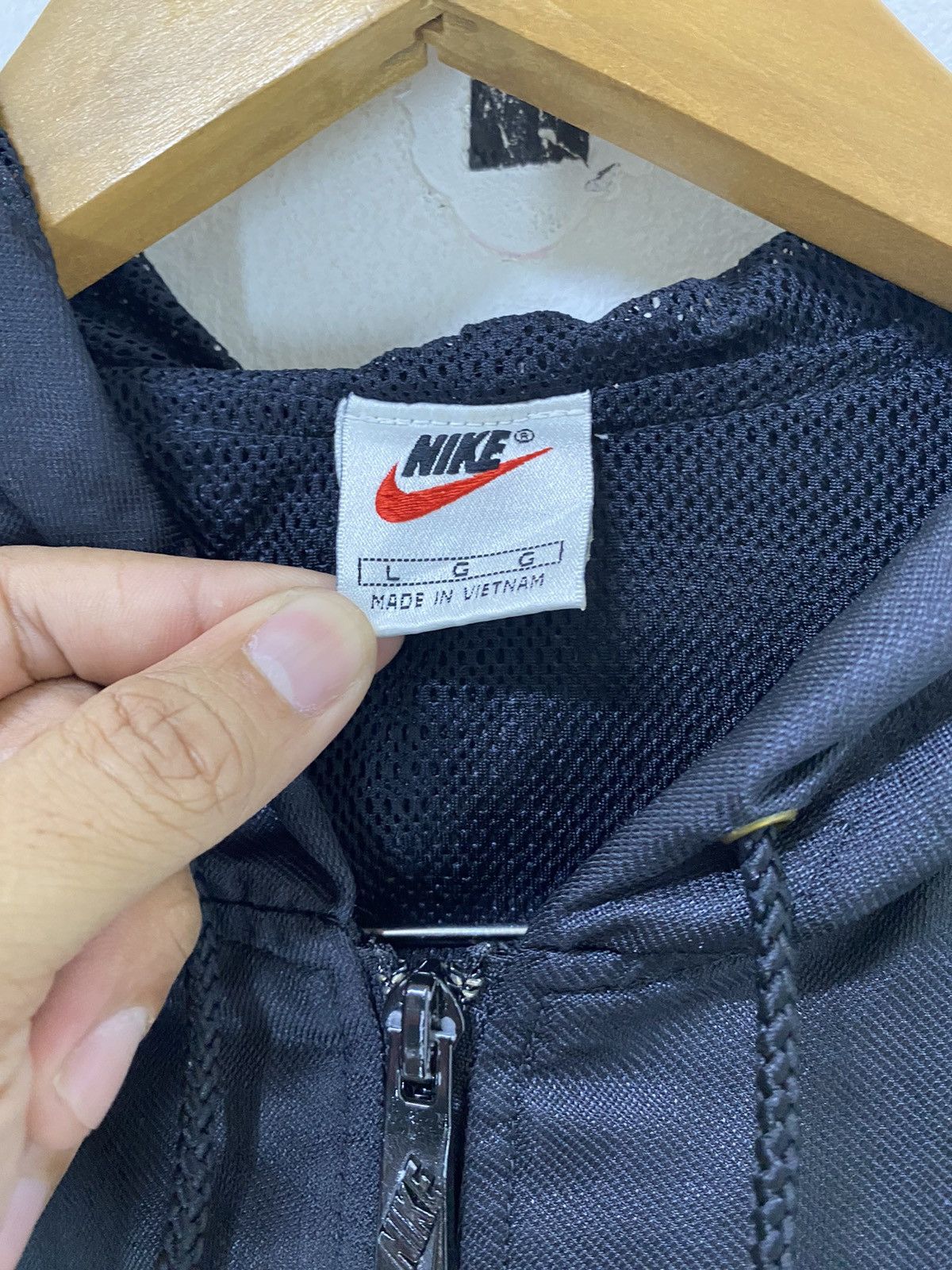 Nike Vintage 90’s Nike Windbreaker Jacket Half Zipper Middle Logo Size US L / EU 52-54 / 3 - 3 Thumbnail