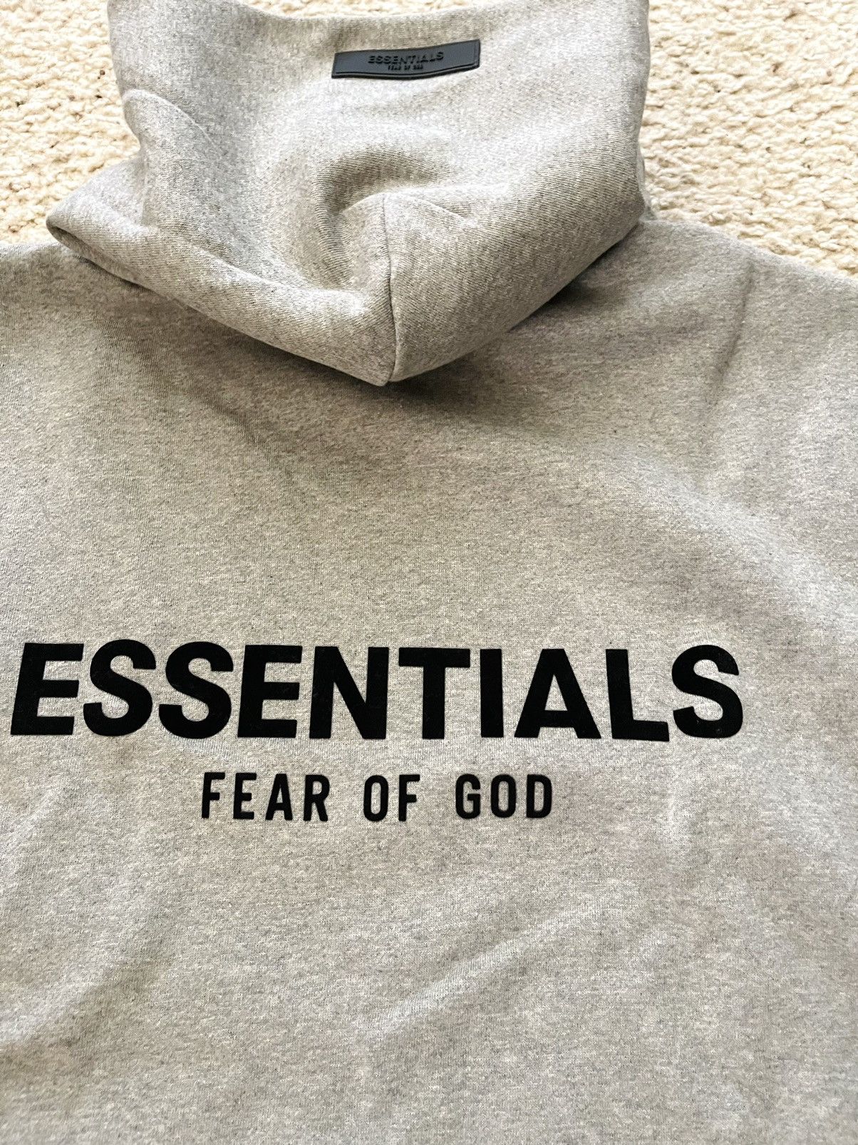 Fear of God Fear of God Essentials Hoodie Dark Oatmeal SS22 size S Size US S / EU 44-46 / 1 - 3 Thumbnail