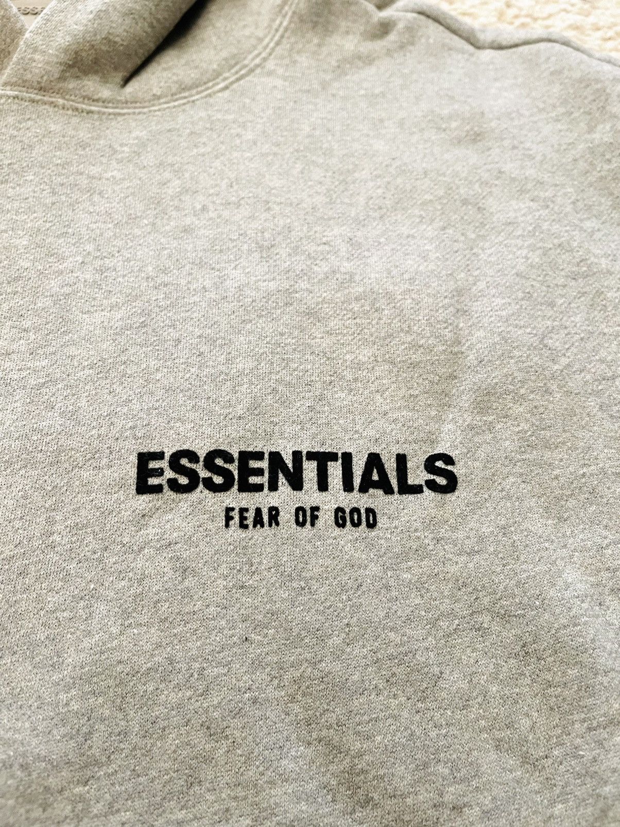Fear of God Fear of God Essentials Hoodie Dark Oatmeal SS22 size S Size US S / EU 44-46 / 1 - 4 Thumbnail