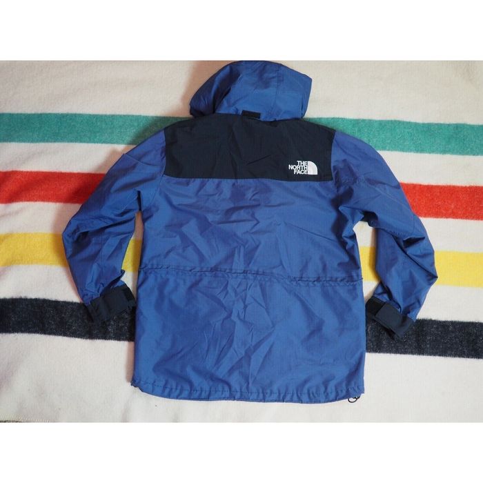 The north face clearance hydroseal