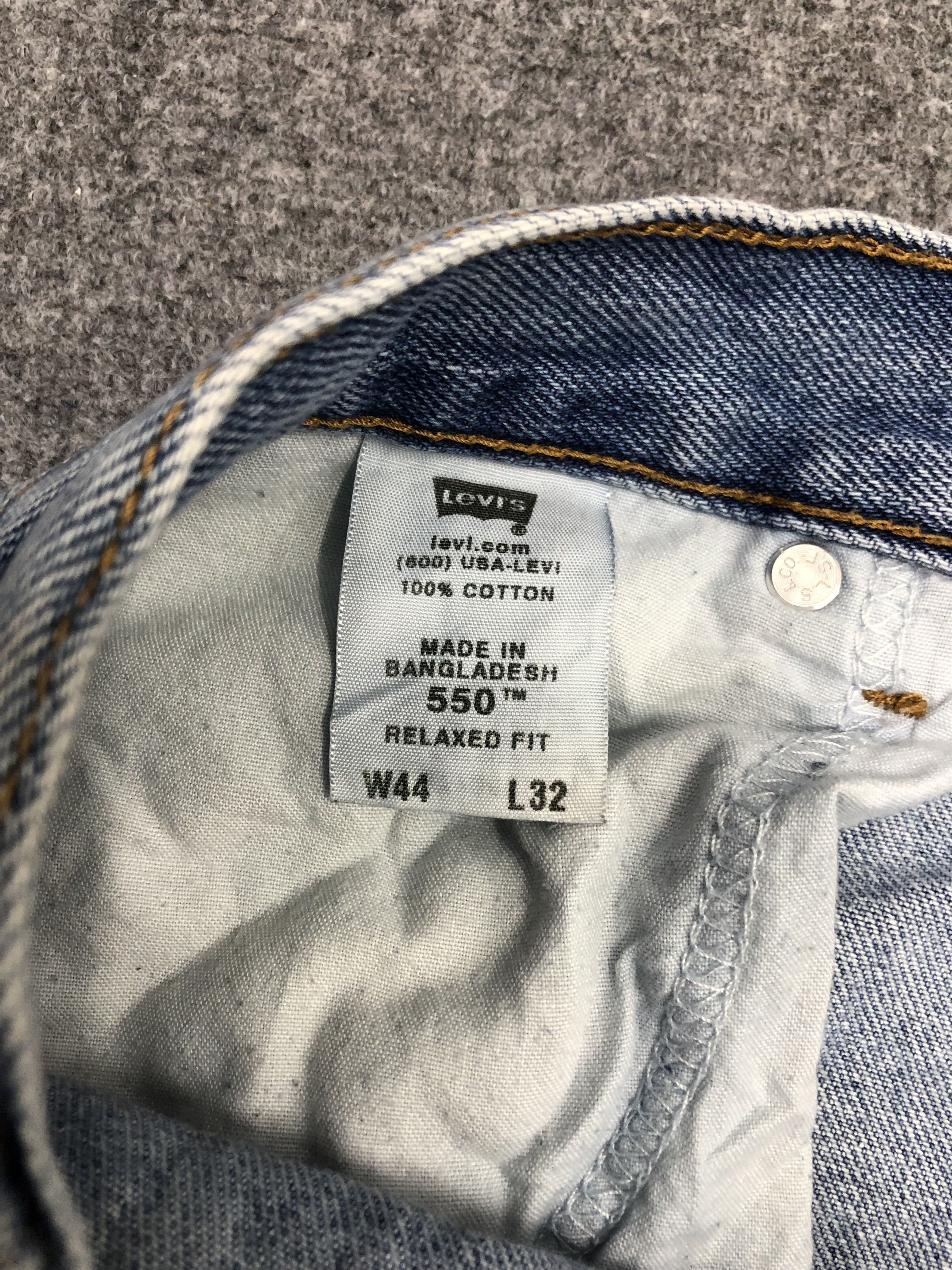 Levi's Vintage Levis 550 Light Wash Jeans DP0935 Size US 43 - 6 Thumbnail