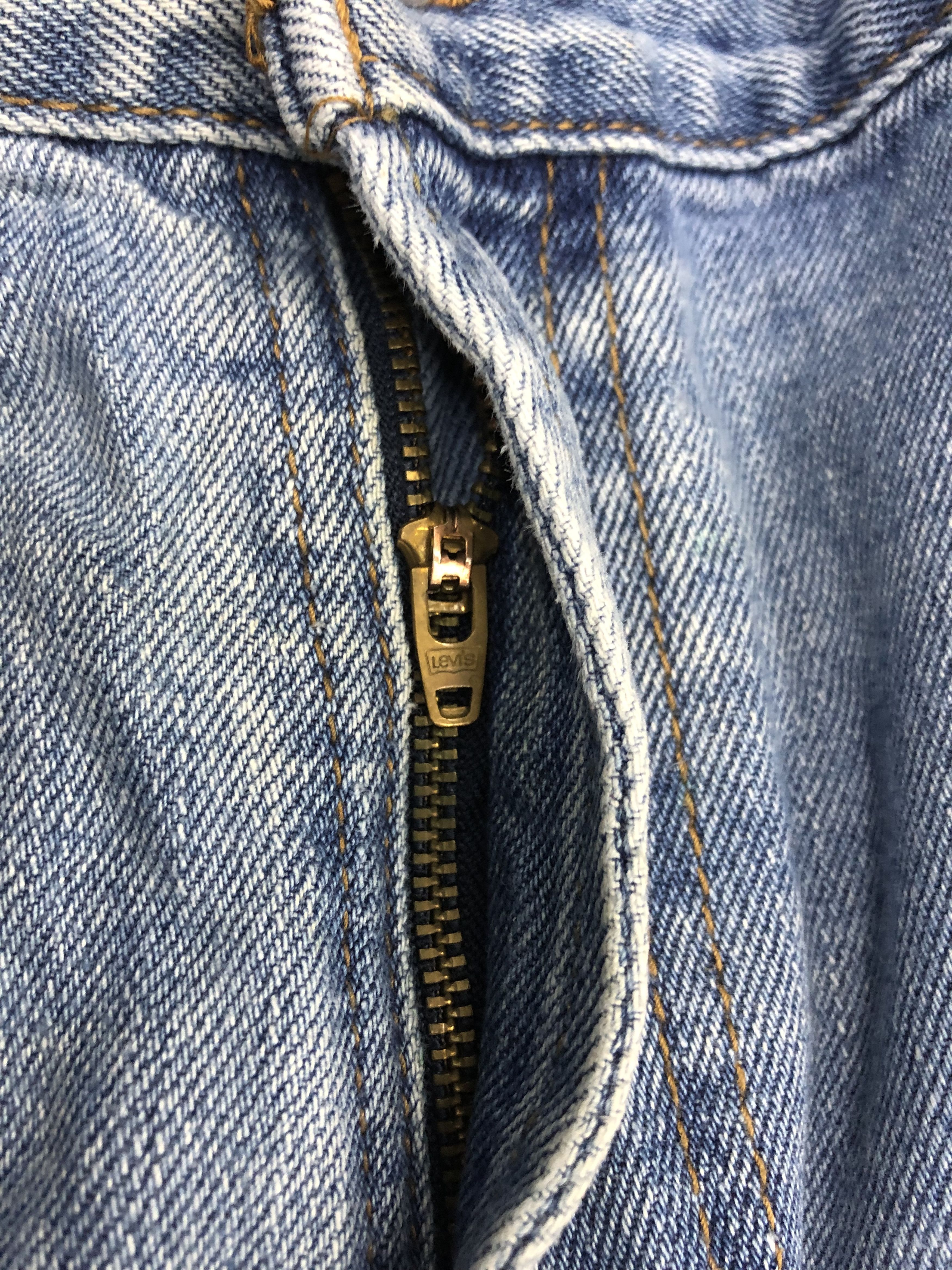 Levi's Vintage Levis 550 Light Wash Jeans DP0935 Size US 43 - 11 Thumbnail