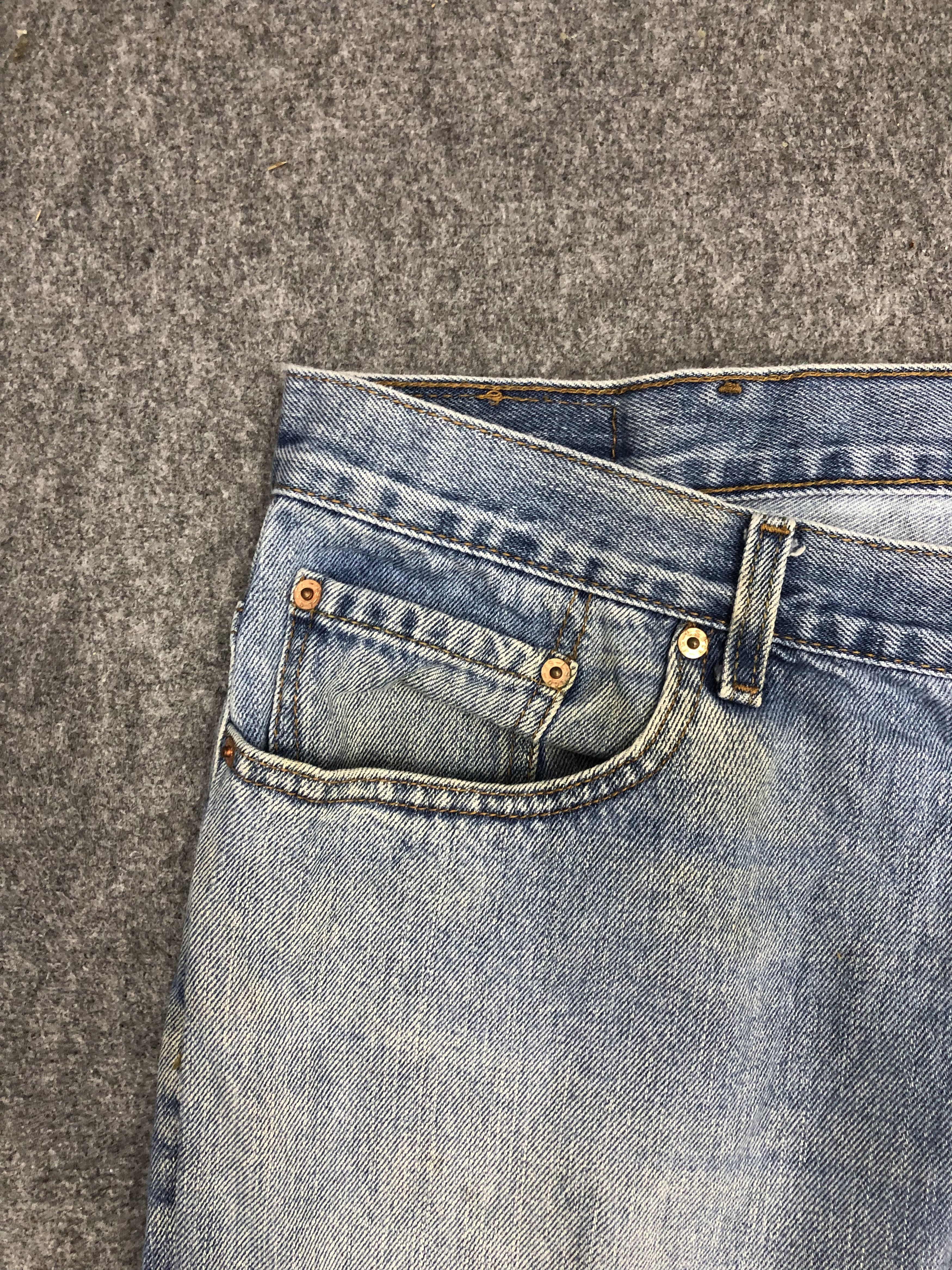 Levi's Vintage Levis 550 Light Wash Jeans DP0935 Size US 43 - 9 Thumbnail