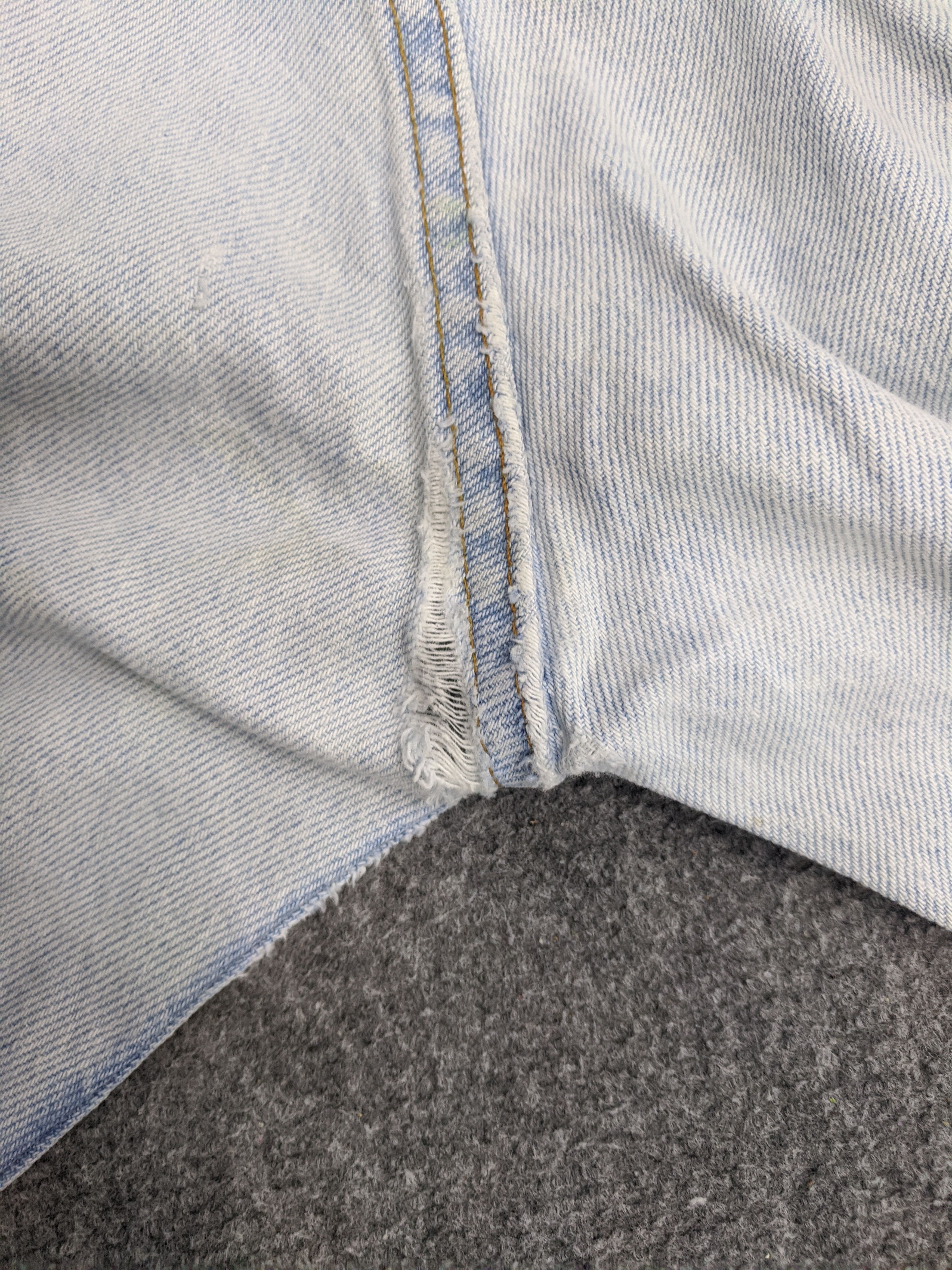 Levi's Vintage Levis 505 Jeans DP0928 Size US 35 - 15 Thumbnail