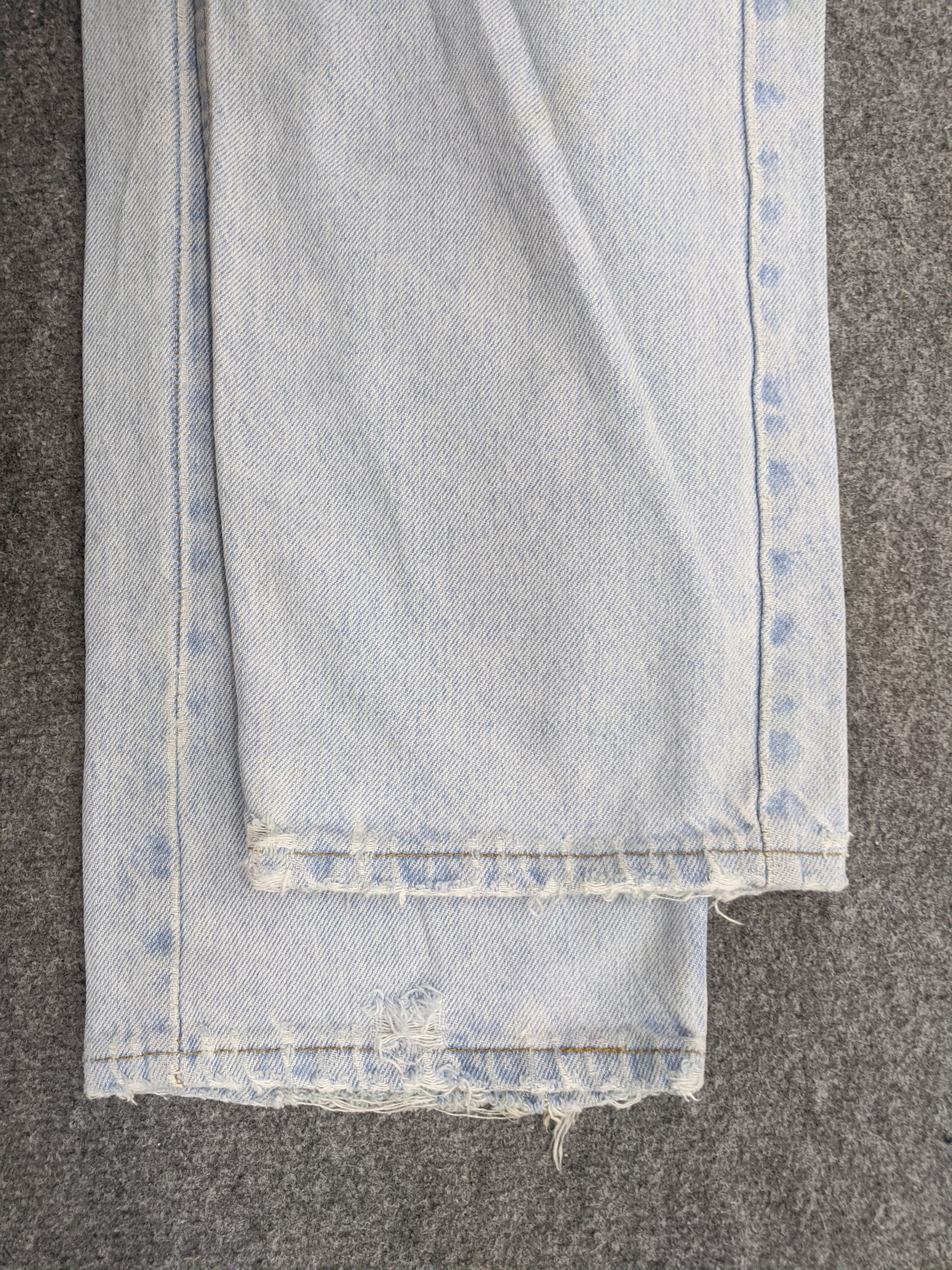Levi's Vintage Levis 505 Jeans DP0928 Size US 35 - 14 Thumbnail