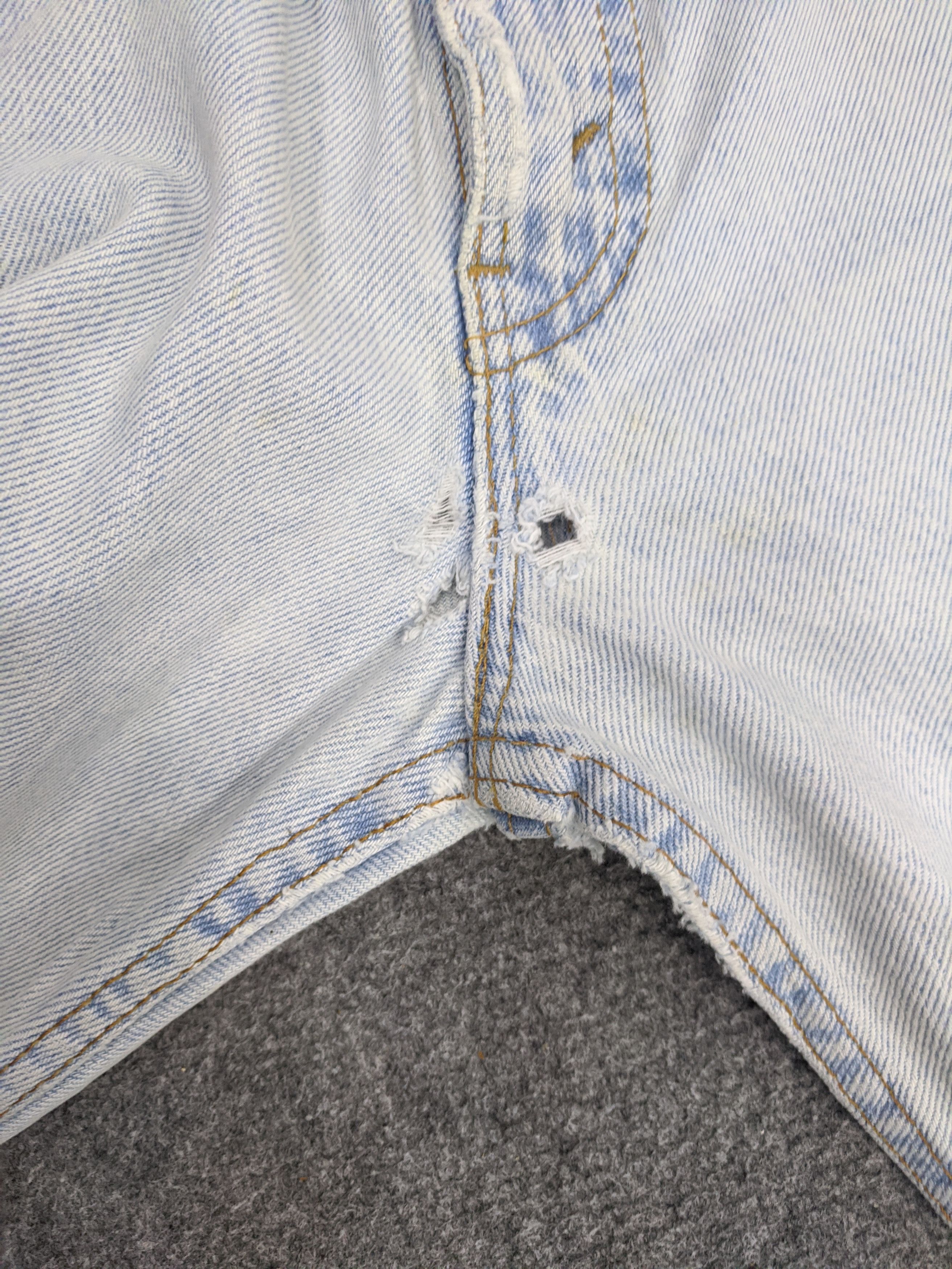 Levi's Vintage Levis 505 Jeans DP0928 Size US 35 - 13 Thumbnail