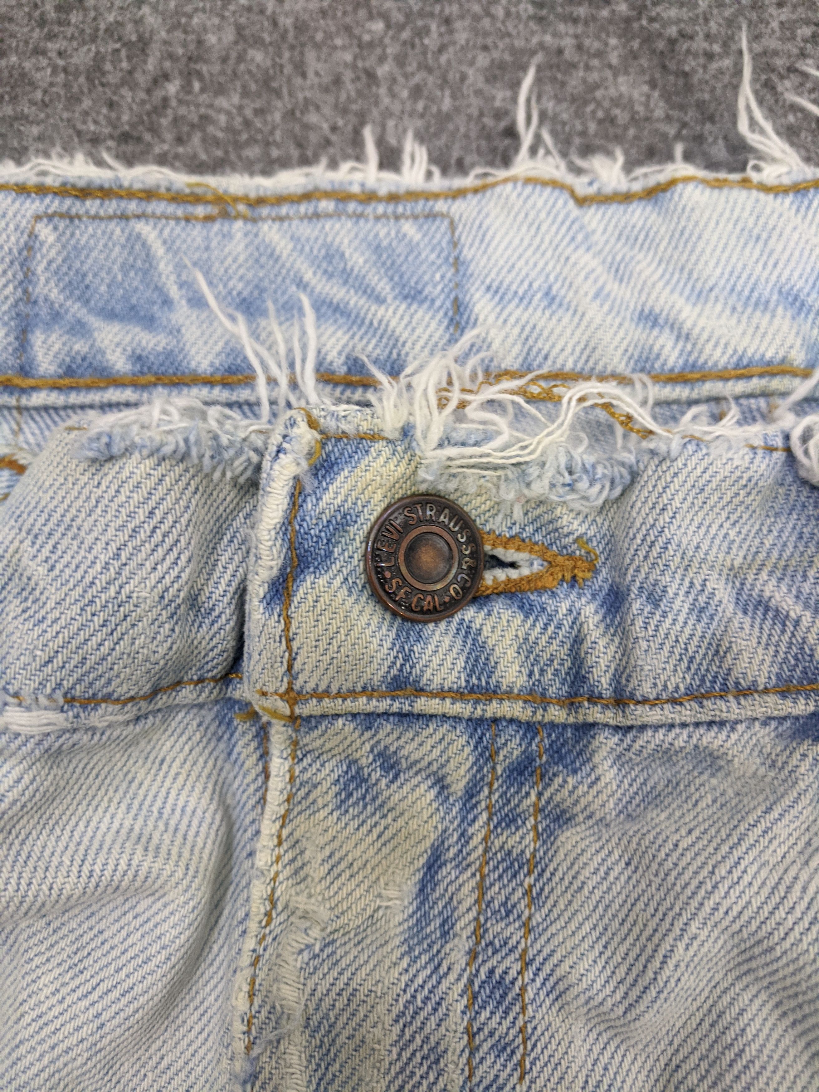 Levi's Vintage Levis 505 Jeans DP0928 Size US 35 - 9 Thumbnail
