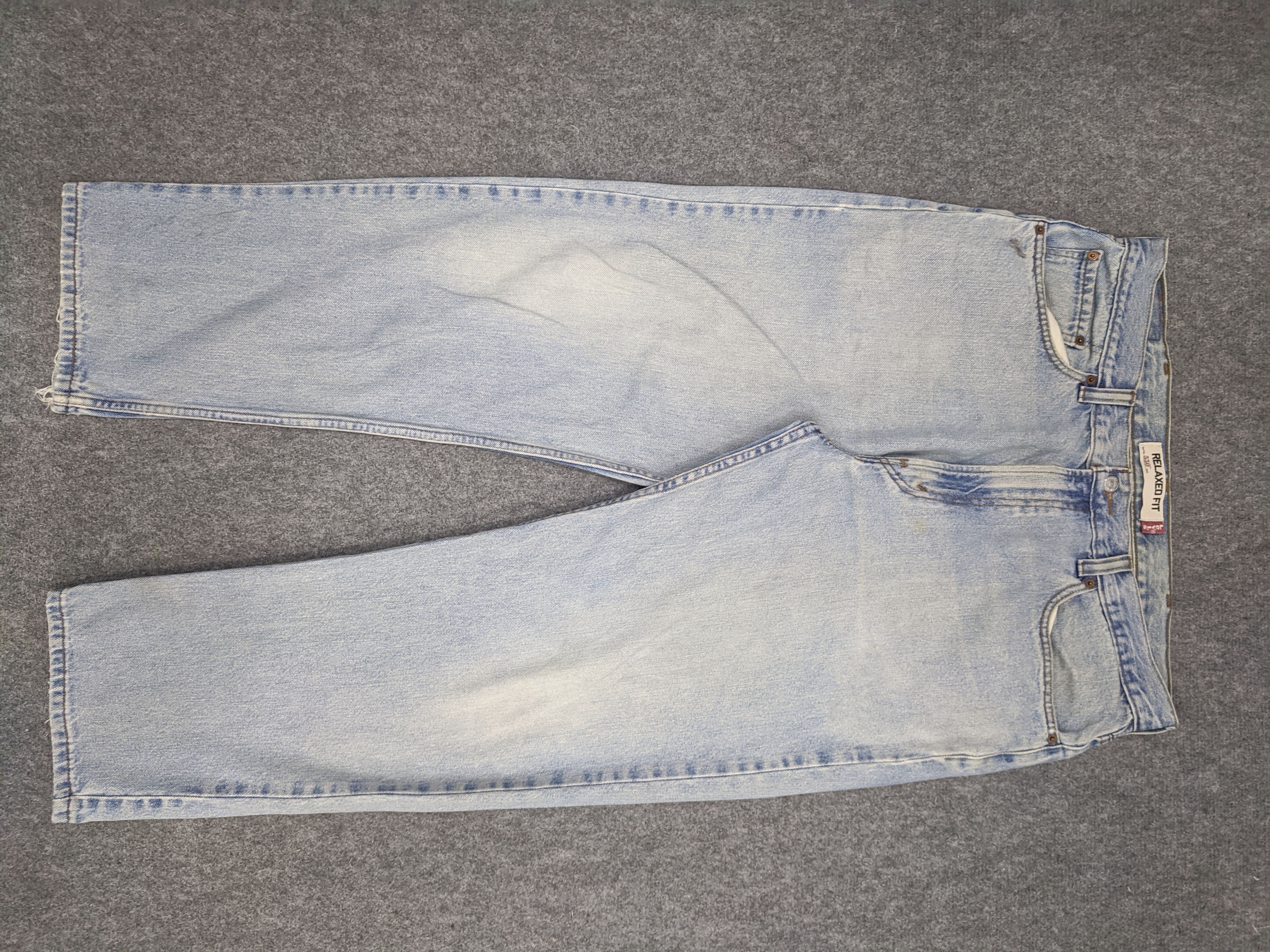 image of Levis 550 Sun Faded Jeans in Blue Denim, Men's (Size 37)