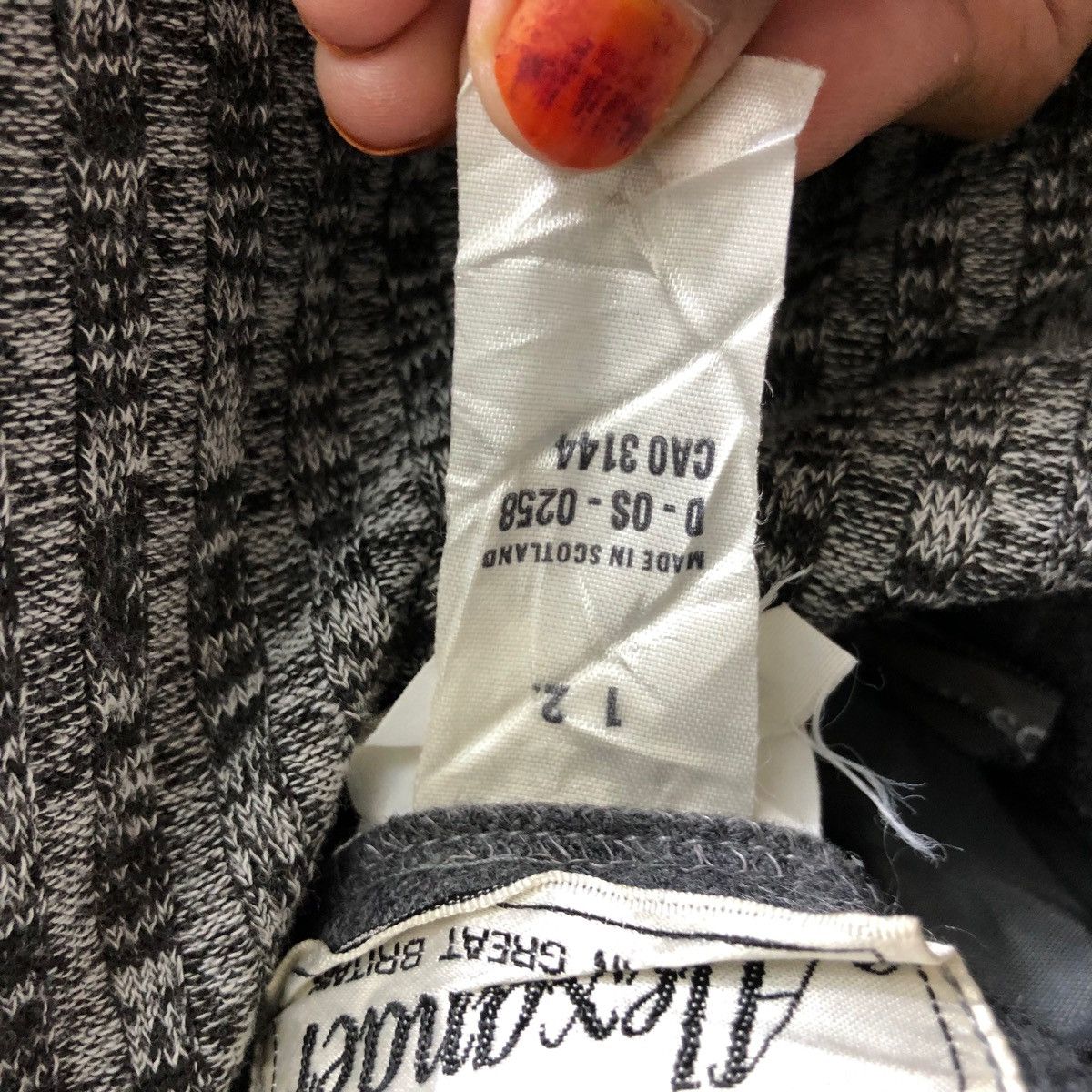 Vintage Vtg 90’ ALEXANDER Made In GREAT BRITAIN Gray Maxi Skirt Size 30" / US 8 / IT 44 - 5 Thumbnail