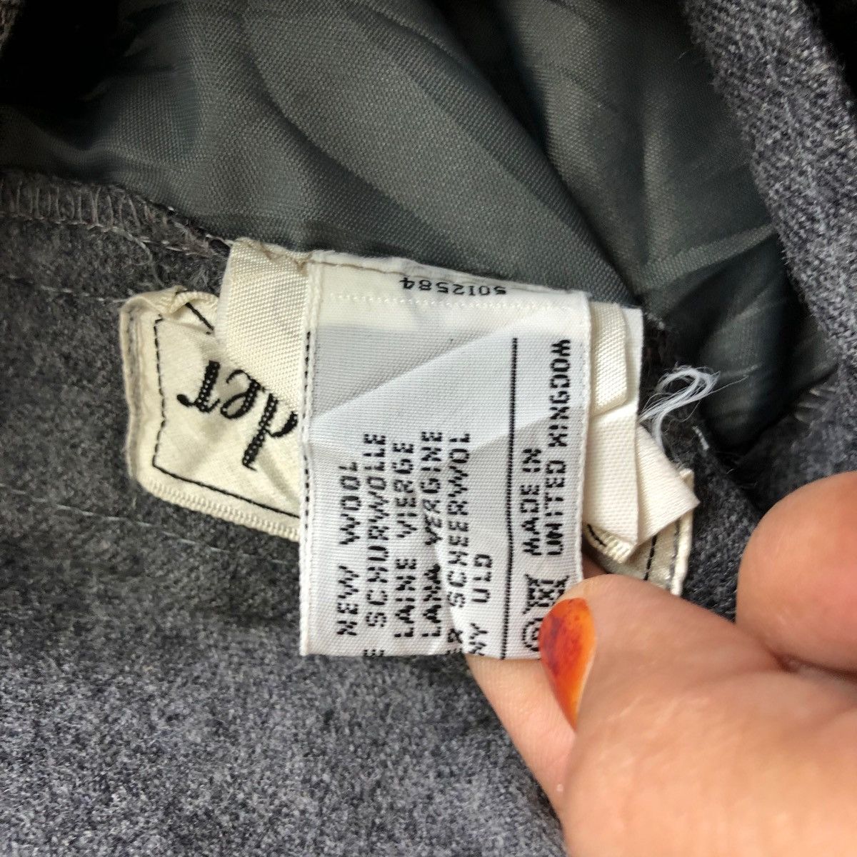 Vintage Vtg 90’ ALEXANDER Made In GREAT BRITAIN Gray Maxi Skirt Size 30" / US 8 / IT 44 - 8 Thumbnail