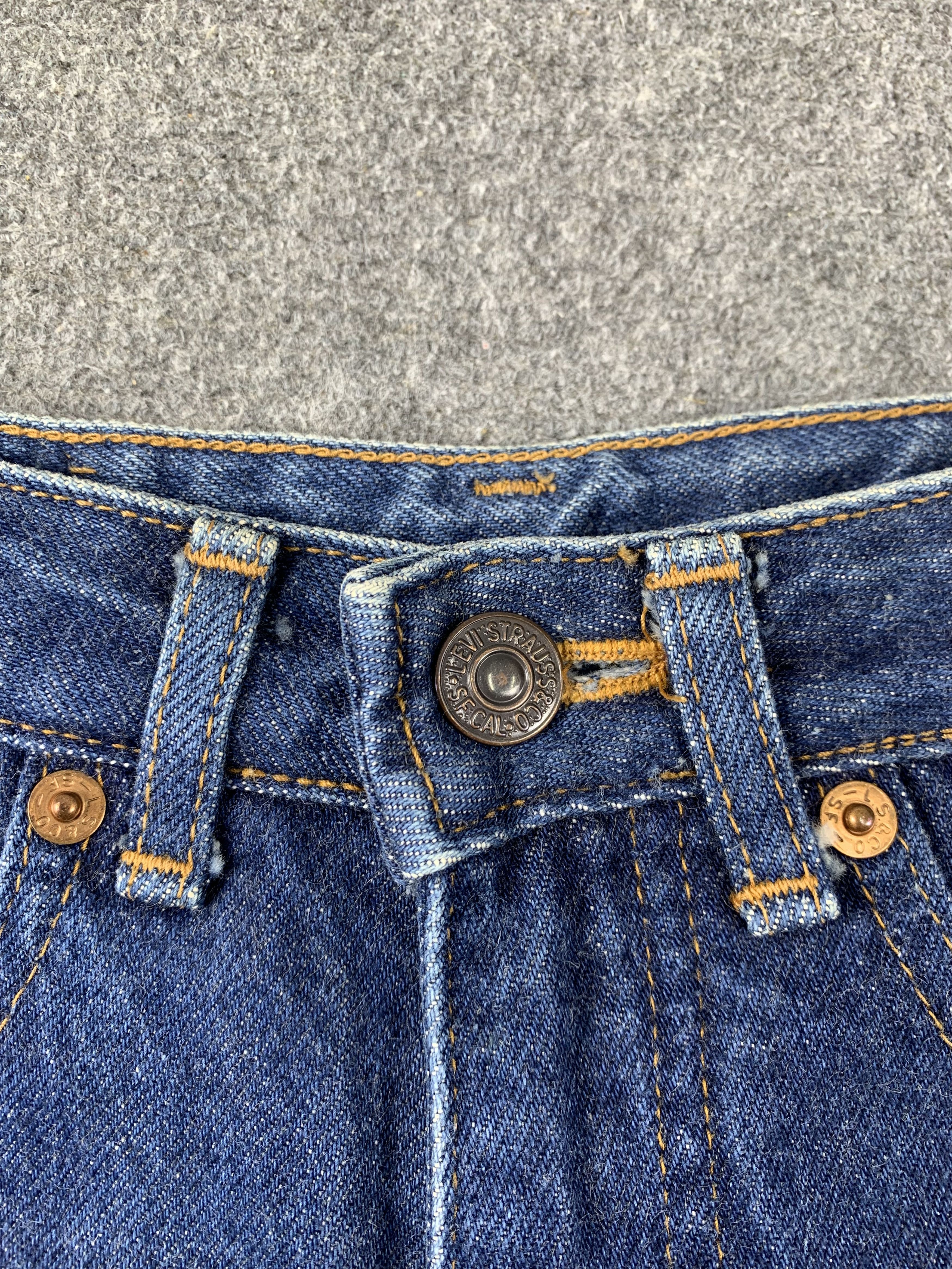 Levi's Vintage Levis 515 Jeans DP1977 Size US 26 / EU 42 - 10 Thumbnail