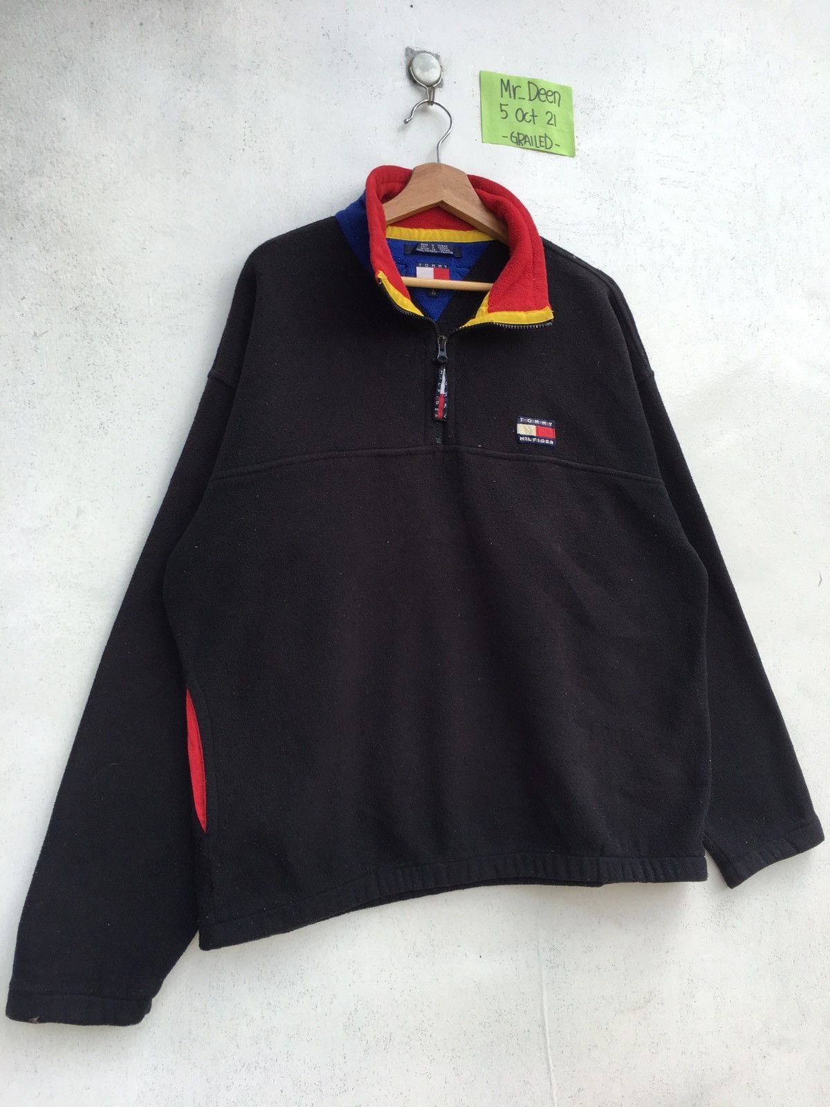 Tommy Hilfiger Vintage Tommy Hilfiger Fleece Sweater Size US L / EU 52-54 / 3 - 3 Thumbnail