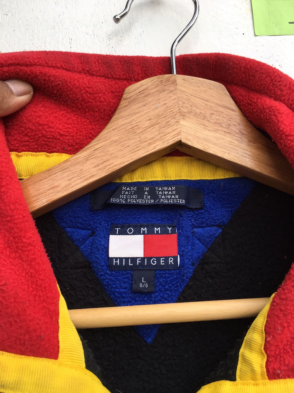 Tommy Hilfiger Vintage Tommy Hilfiger Fleece Sweater Size US L / EU 52-54 / 3 - 8 Thumbnail