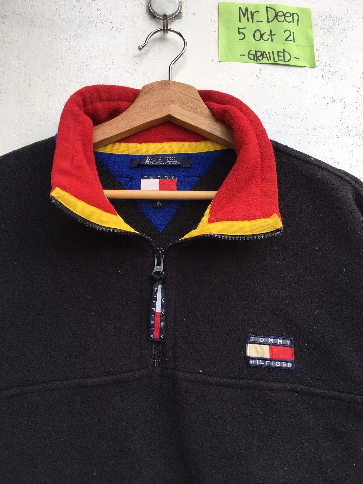Tommy Hilfiger Vintage Tommy Hilfiger Fleece Sweater Size US L / EU 52-54 / 3 - 6 Thumbnail
