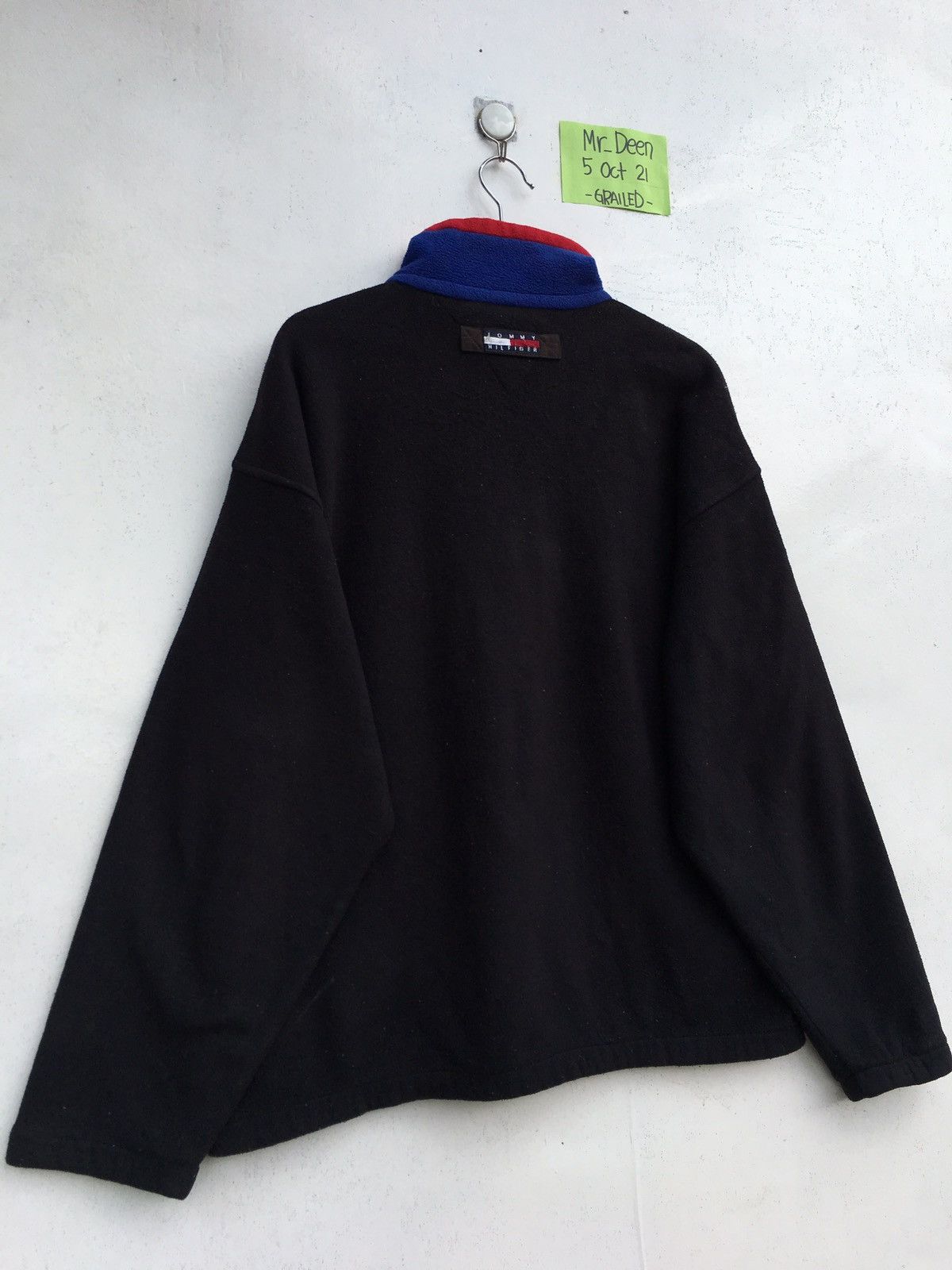 Tommy Hilfiger Vintage Tommy Hilfiger Fleece Sweater Size US L / EU 52-54 / 3 - 12 Thumbnail