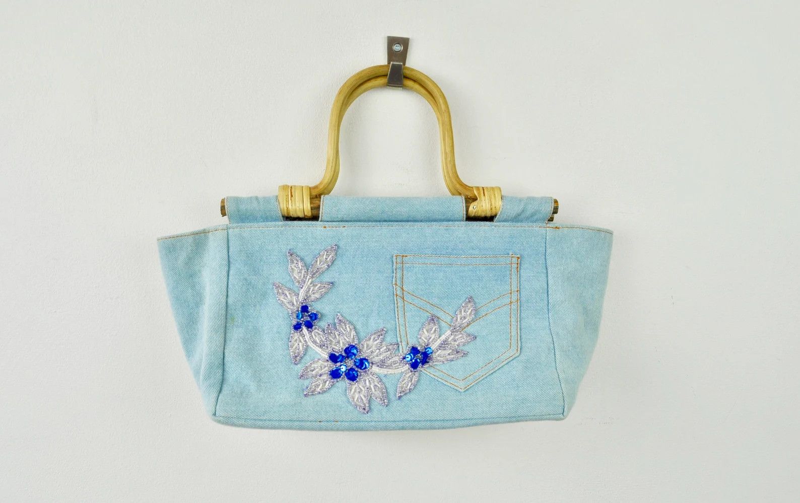 Other × Vintage Y2K Denim Wooden Handles Handbag Floral Beads Jeans Bag Size ONE SIZE - 2 Thumbnail